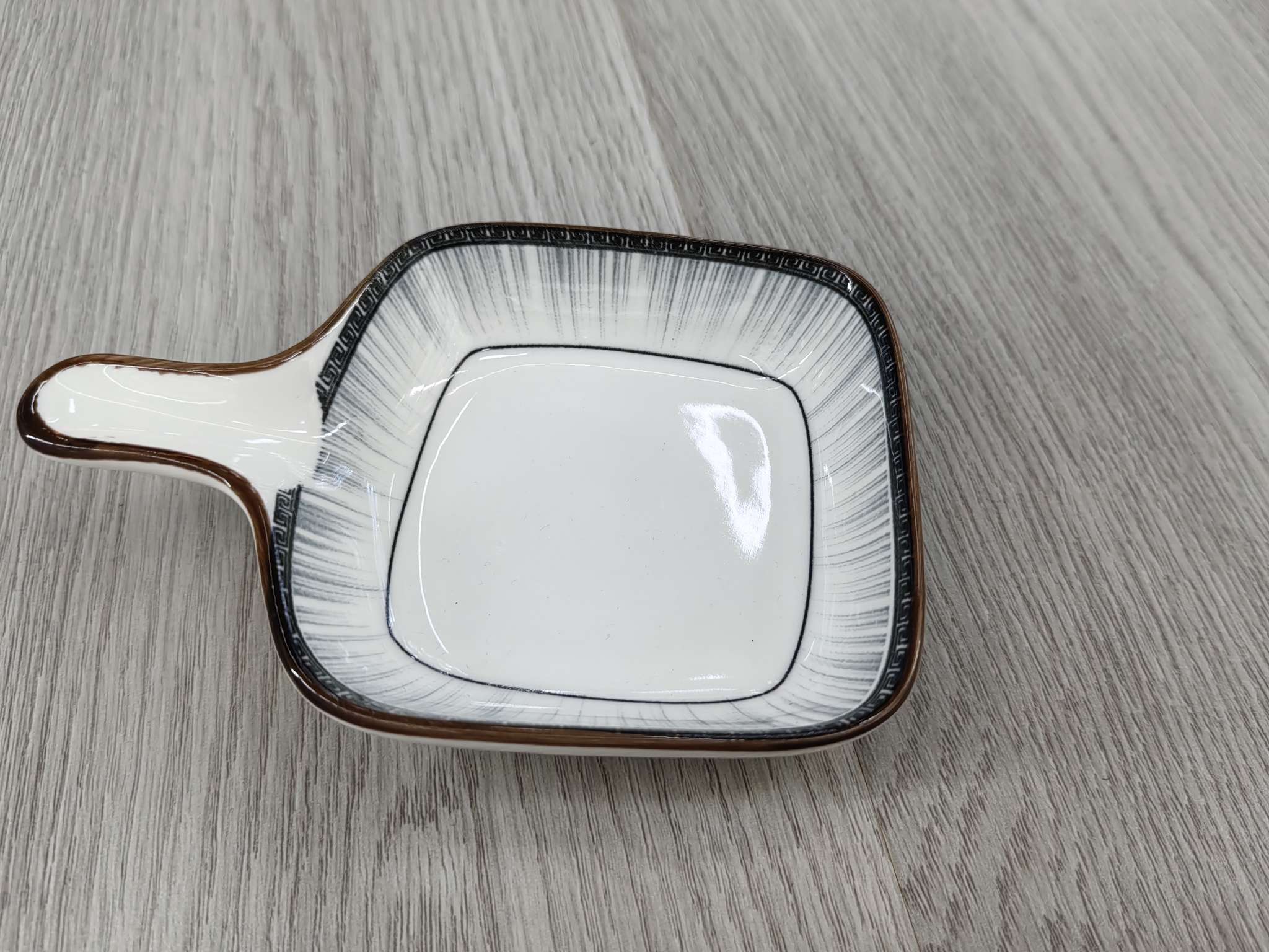 Daily necessities, kitchen tableware, ceramic tableware sets are lightweight, durable, beautiful and practical detail image 1