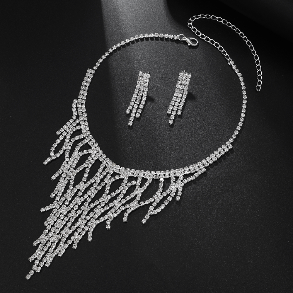 Fashionable and hot-selling bride accessories: rhinestones, wedding necklaces, earrings, wedding dress accessories, wedding necklaces, wedding sets, chains, jewelry sets details Picture