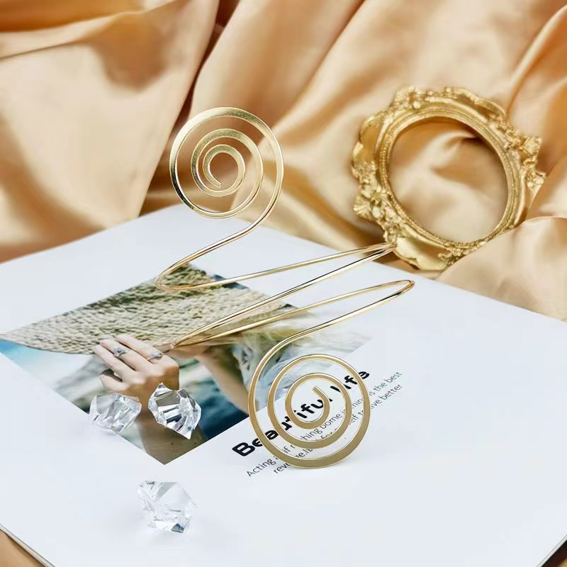 Cross-border bestseller metal shining, irregular opening shape, adjustable, handcrafted ladies' arm bracelet, wristband, arm band
