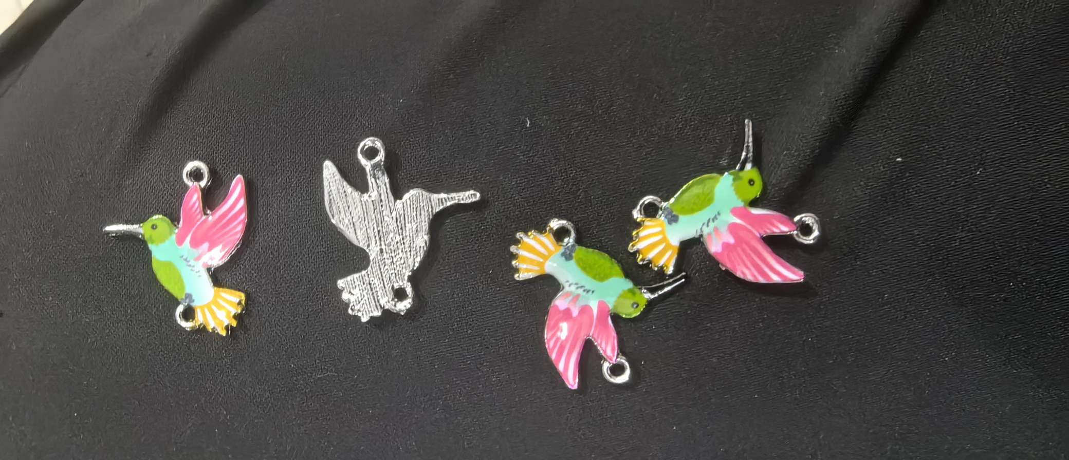 Pigeon bracelet accessory details Picture