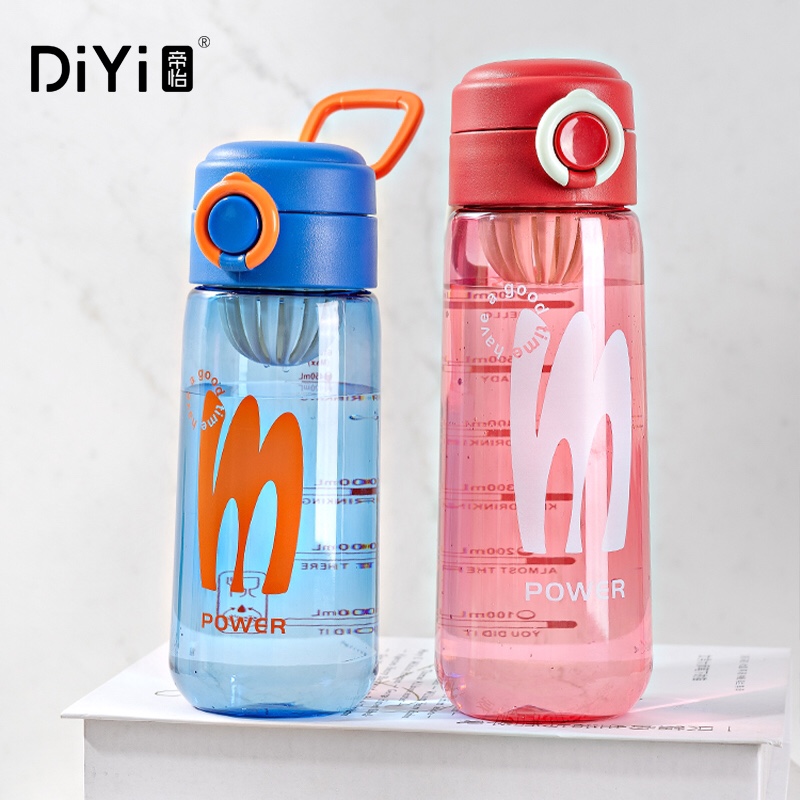 【上新季】漫悠生活，纵享盛夏。DY-SL2028/2029漫悠水杯，Pc材质，610/760ml,靓丽四色，自带茶隔、锁