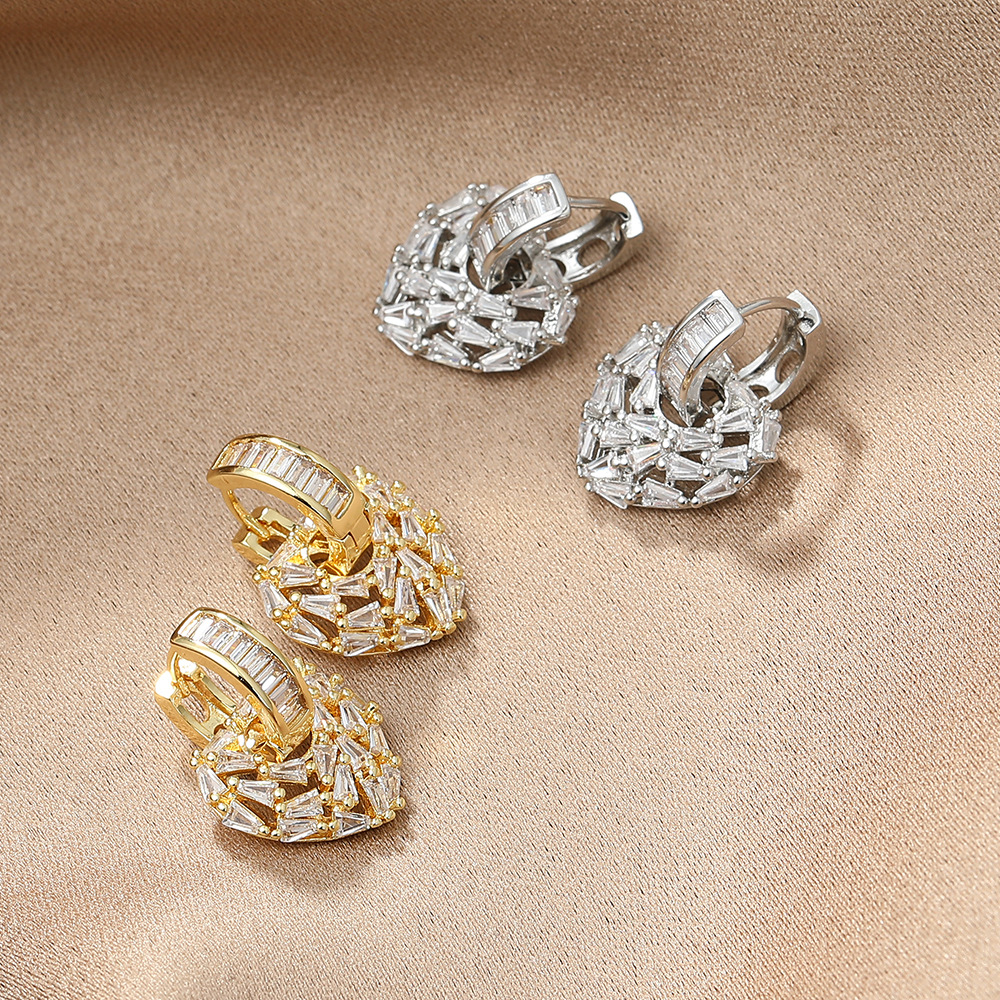 Korean Version Of Personality Peach Heart Zircon Earrings Niche Hollow Design Earring Ring Net Red Fairy Love Full Of Diamond Earrings Specification drawing