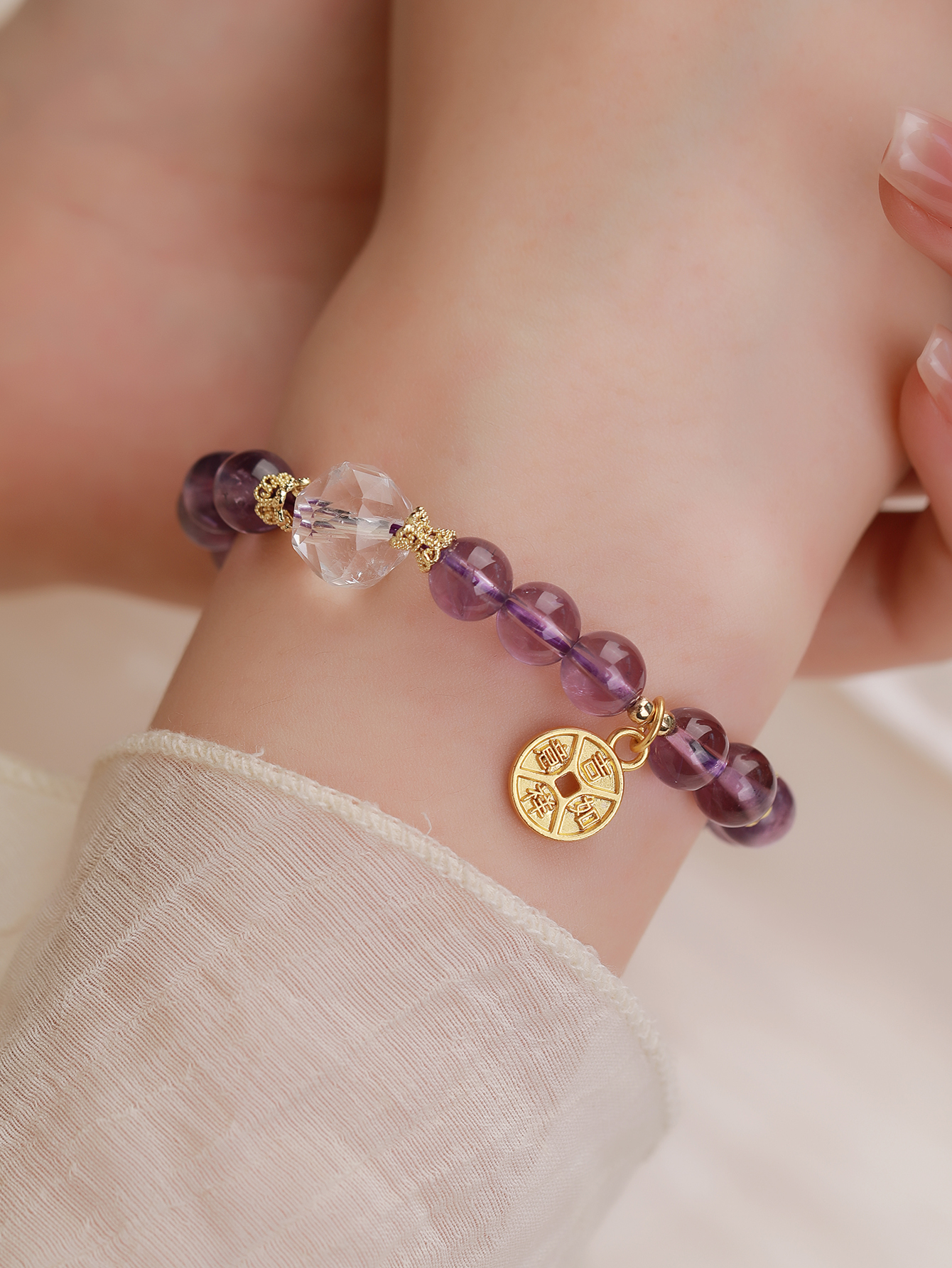 手串套装/紫檀手串/天然白水晶手串/手串紫金鼠/寺庙文创产品图