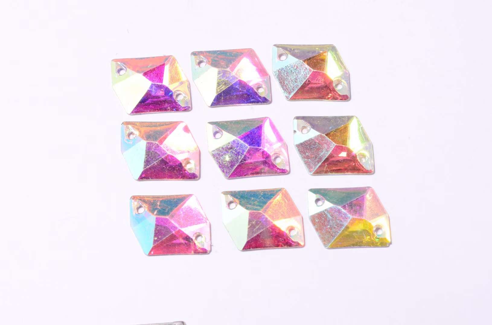 The large diamond inside is a 7*15 horse's eye sunflower white horse's eye sunflower double-layer pointed sole glass hand-sewn diamond. diy shoes, clothing, accessories and accessories factory direct sales Specification image