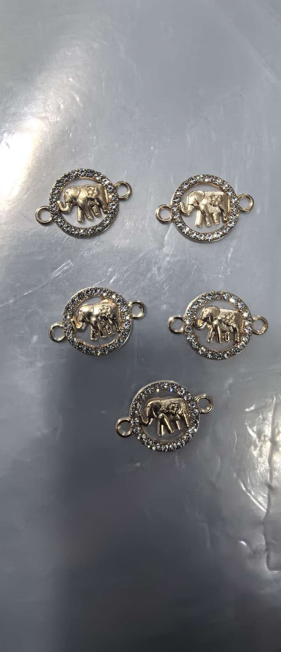 Elephant pendant Item Picture