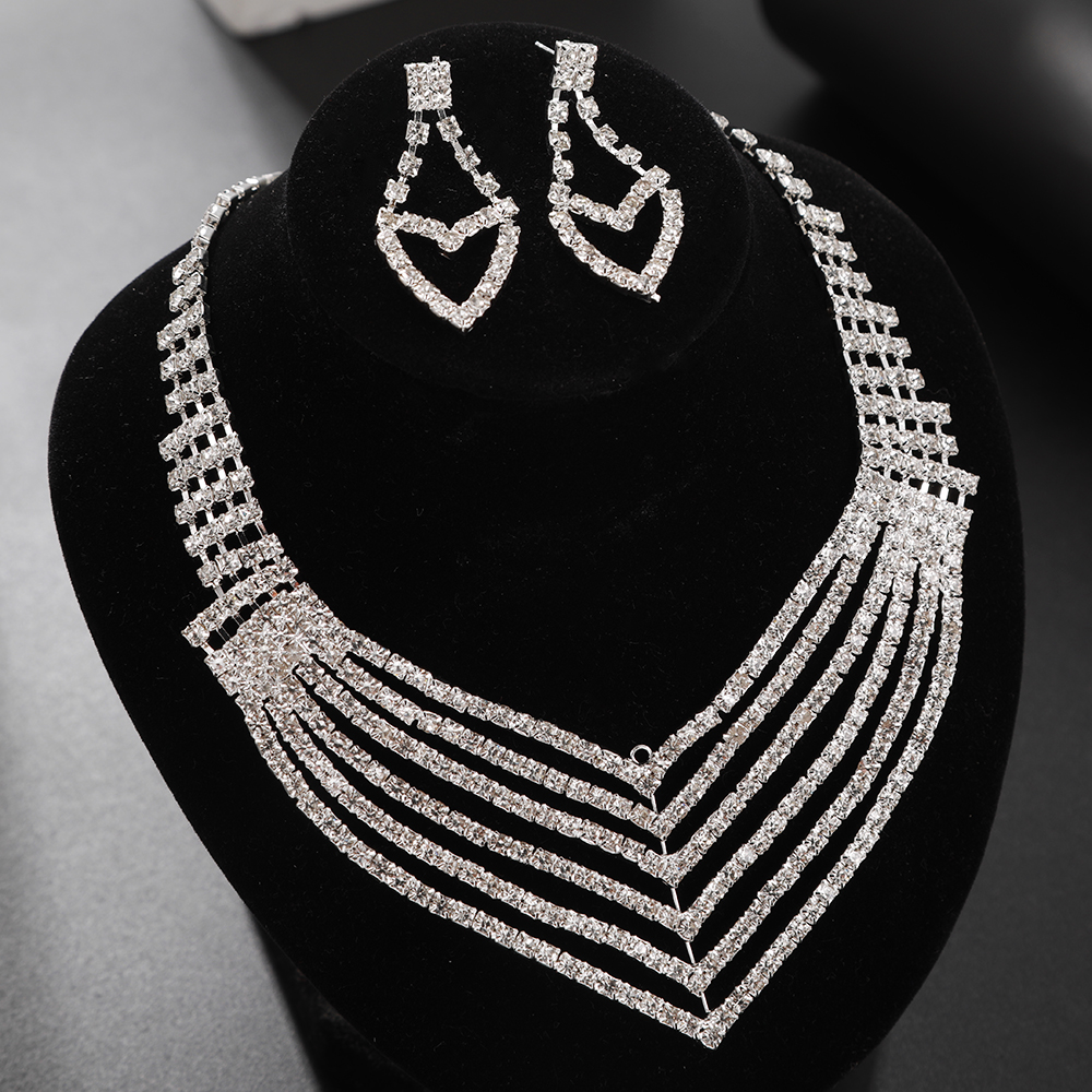Fashionable and hot-selling bride accessories: water diamond wedding necklace, earrings, wedding dress accessories, bride necklace, wedding set, chain, water diamond set, two-piece set