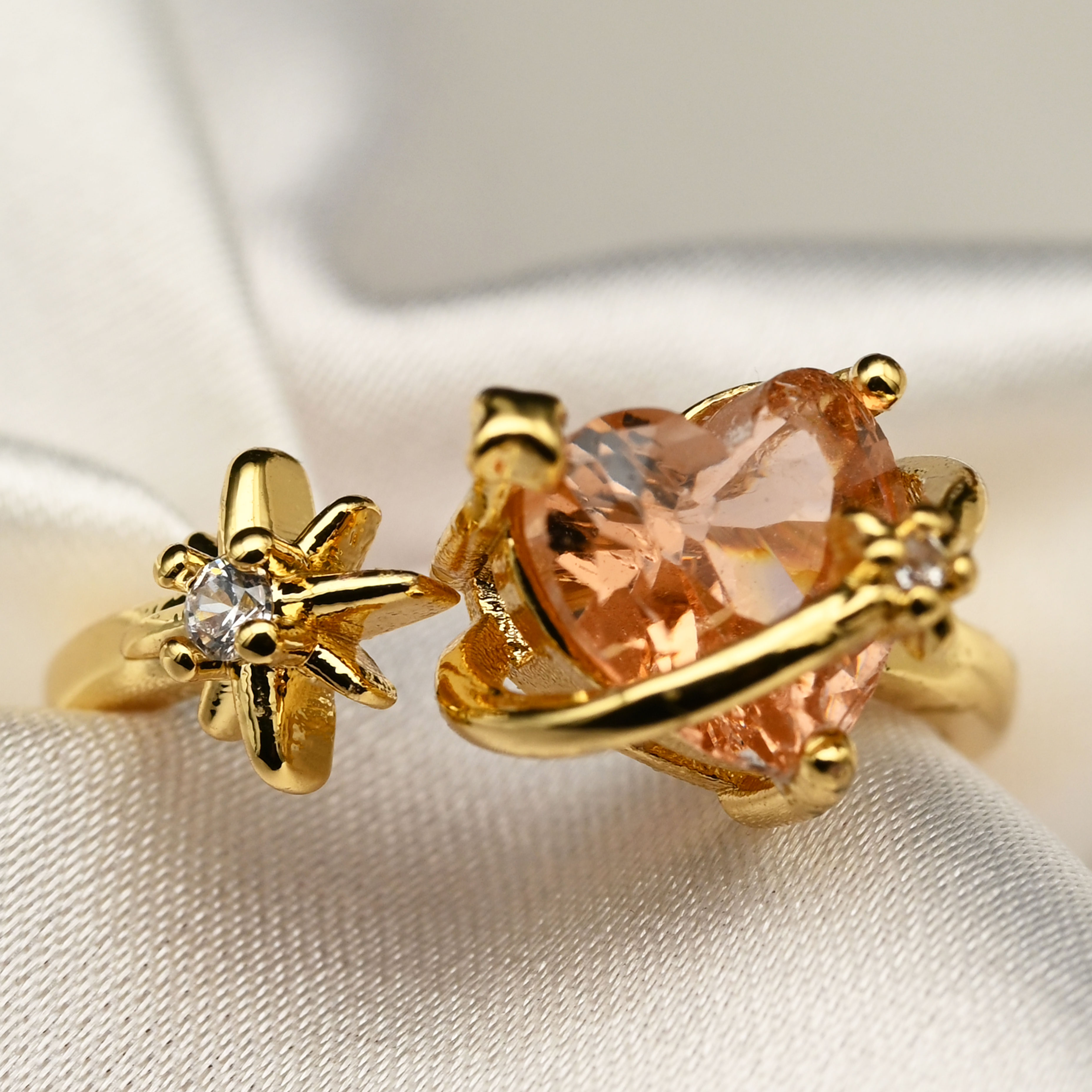 戒指/防玉戒指/合金戒指/玉戒子/锆石个性钻白底实物图