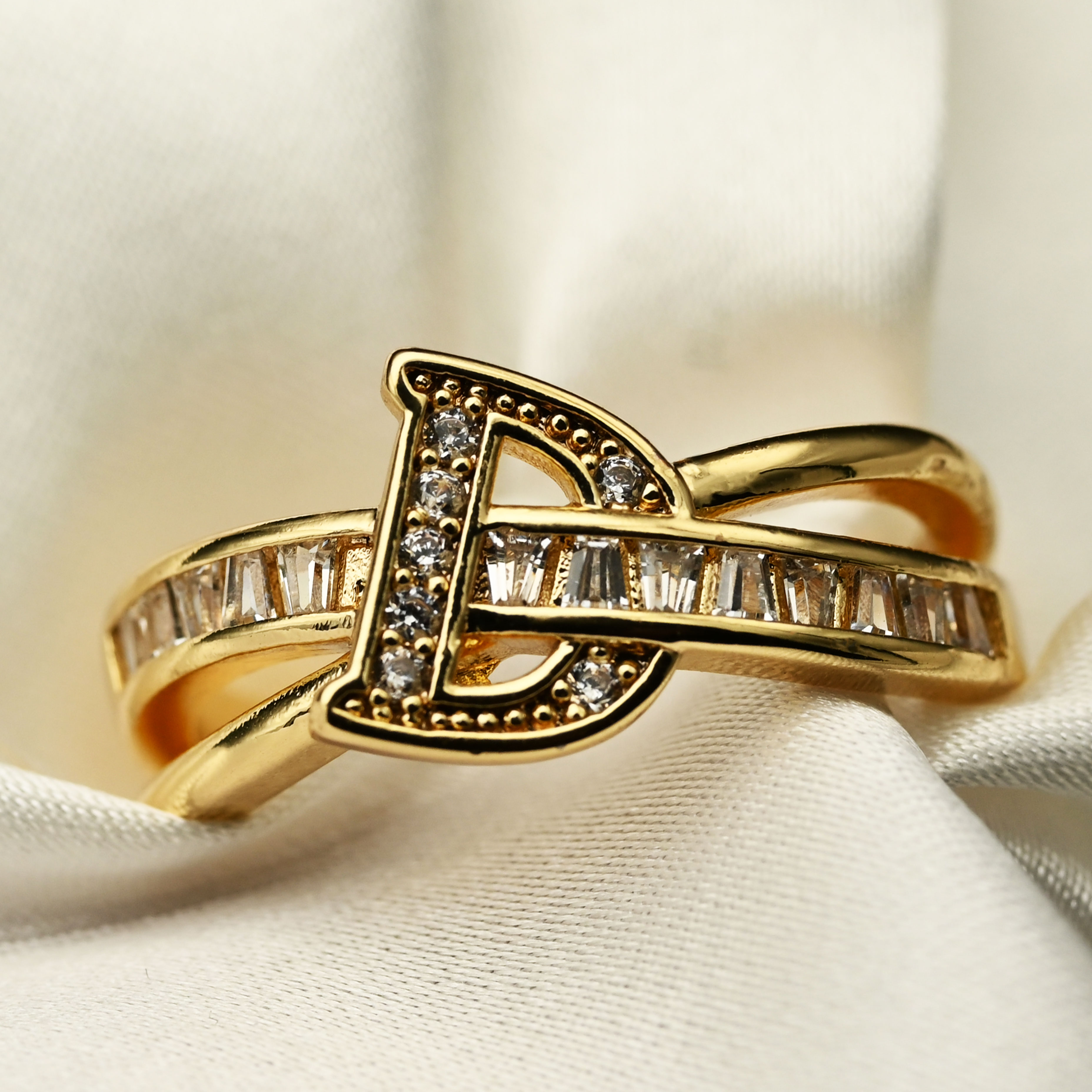 戒指/防玉戒指/合金戒指/玉戒子/锆石个性钻细节图