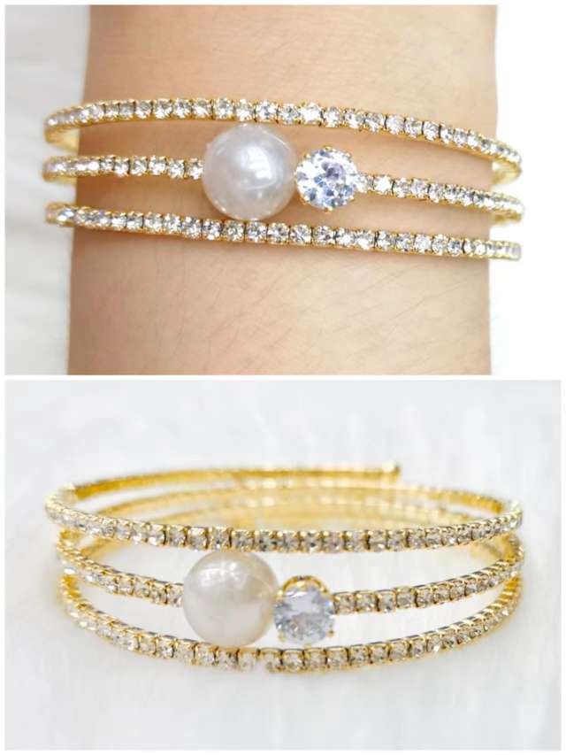 A 3-ring diamond bracelet is a popular accessory for women's flower claws details Picture