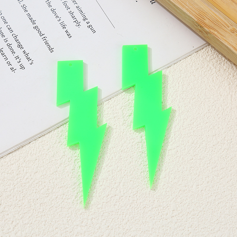 Amazon's best-selling fluorescent lightning-shaped European and American style earrings, acrylic earrings, stud earrings, and personalized earrings with a sense of design detail image 3