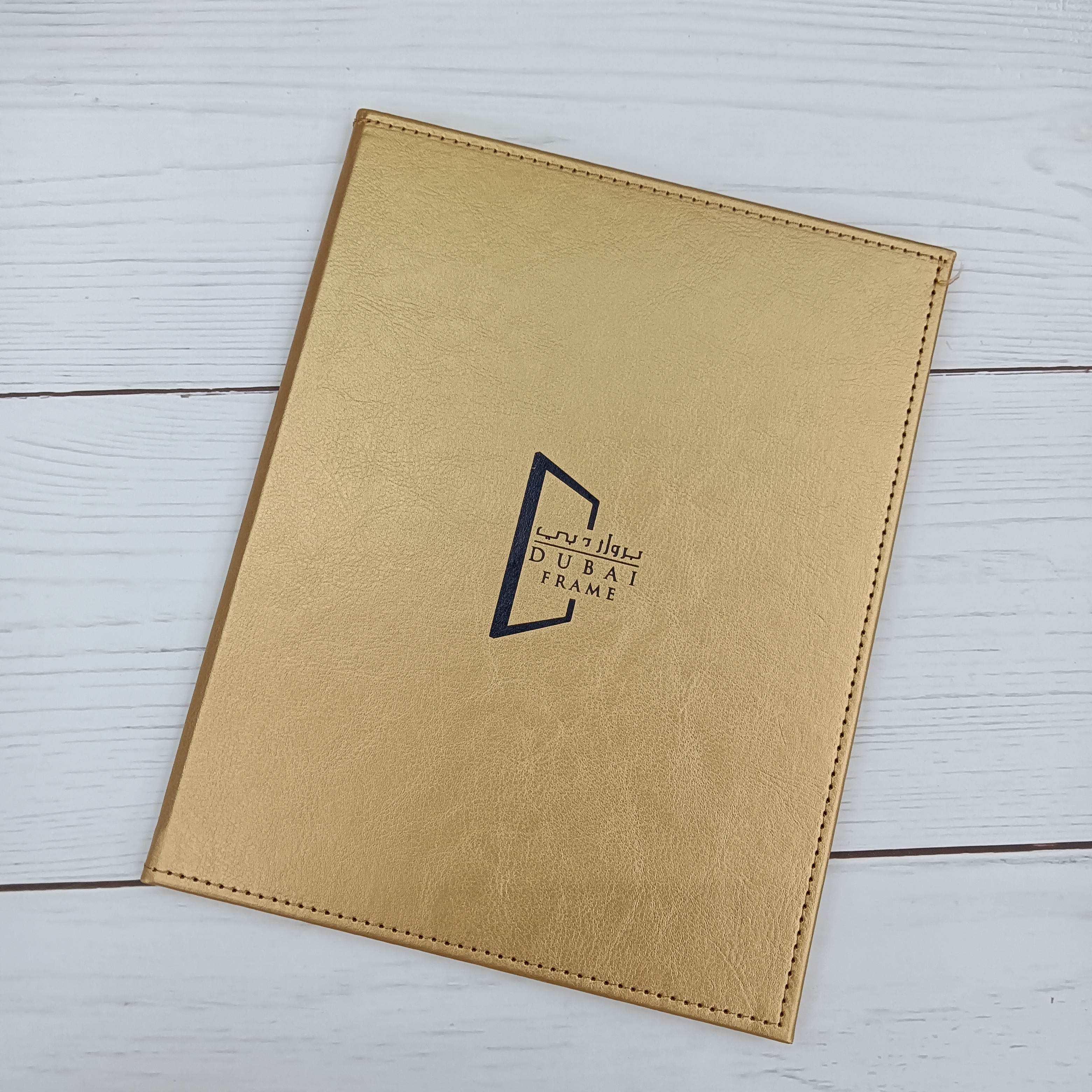 Goteo de papelería venta directa de fábrica conjunto de credenciales conjunto de certificado de PU logotipo personalizado estampado en caliente estampado en plata abierto horizontal abierto vertical varios modelos y colores disponibles