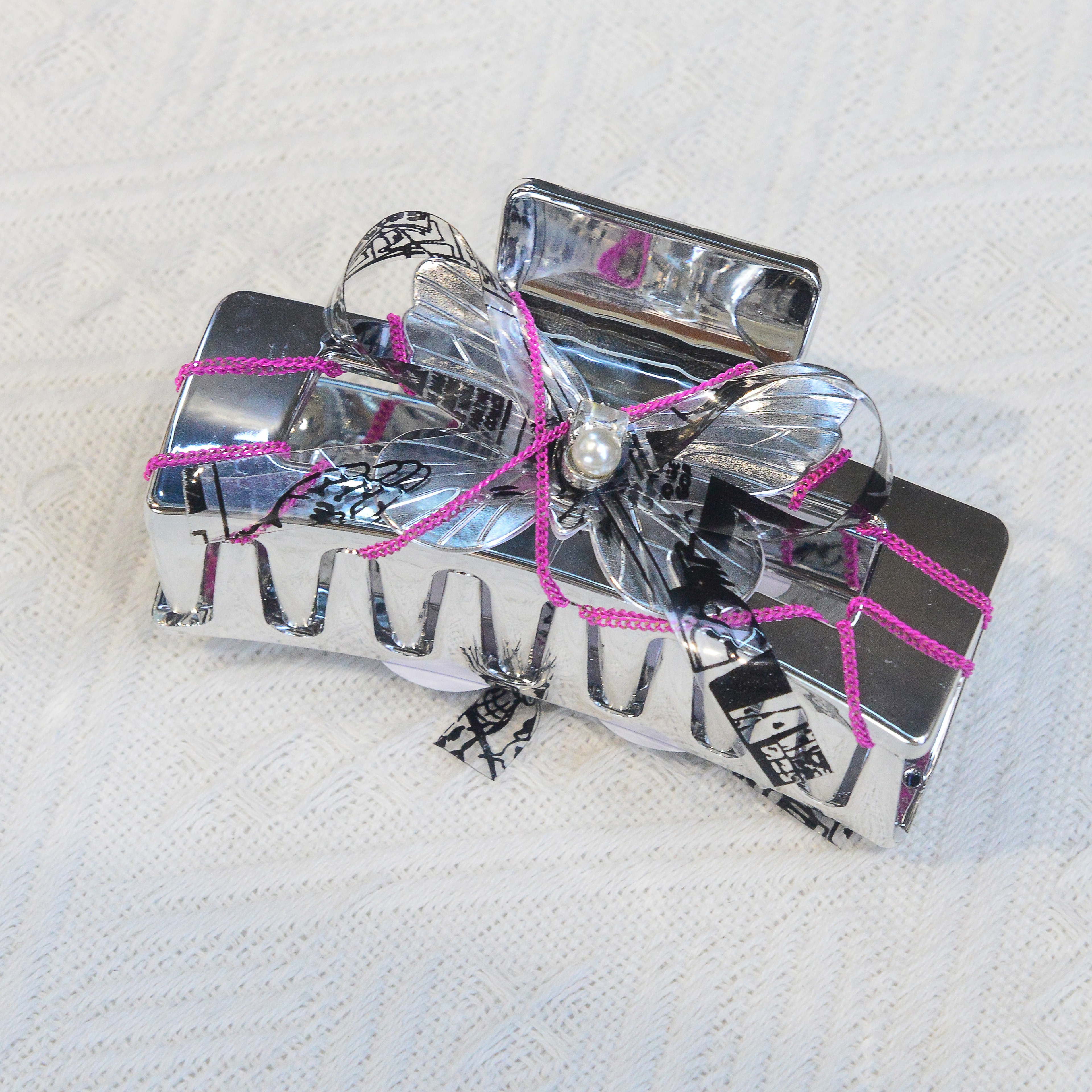 Original Self-Made Silver Bright Face Grab Clip Subculture Headband Y2k Hair Clip Millennial Style Headwear details Picture