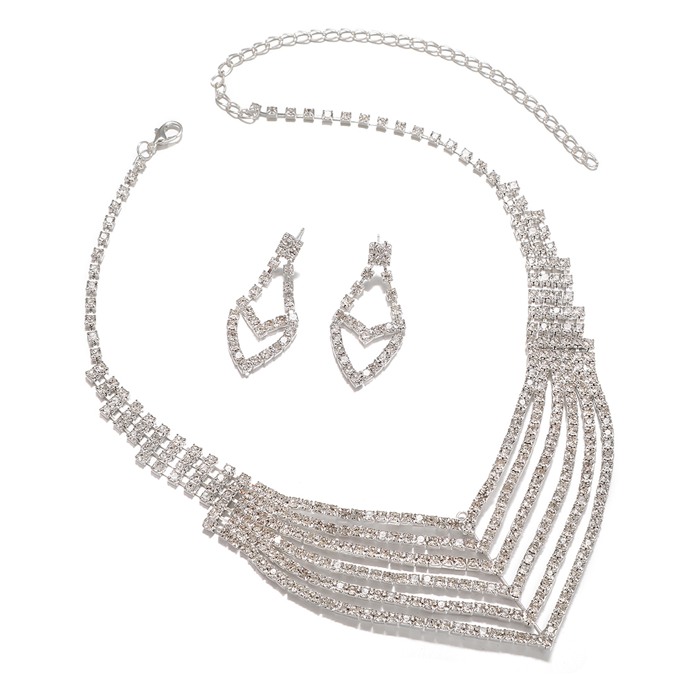 Fashionable and hot-selling bride accessories: water diamond wedding necklace, earrings, wedding dress accessories, bride necklace, wedding set, chain, water diamond set, two-piece set Item Picture