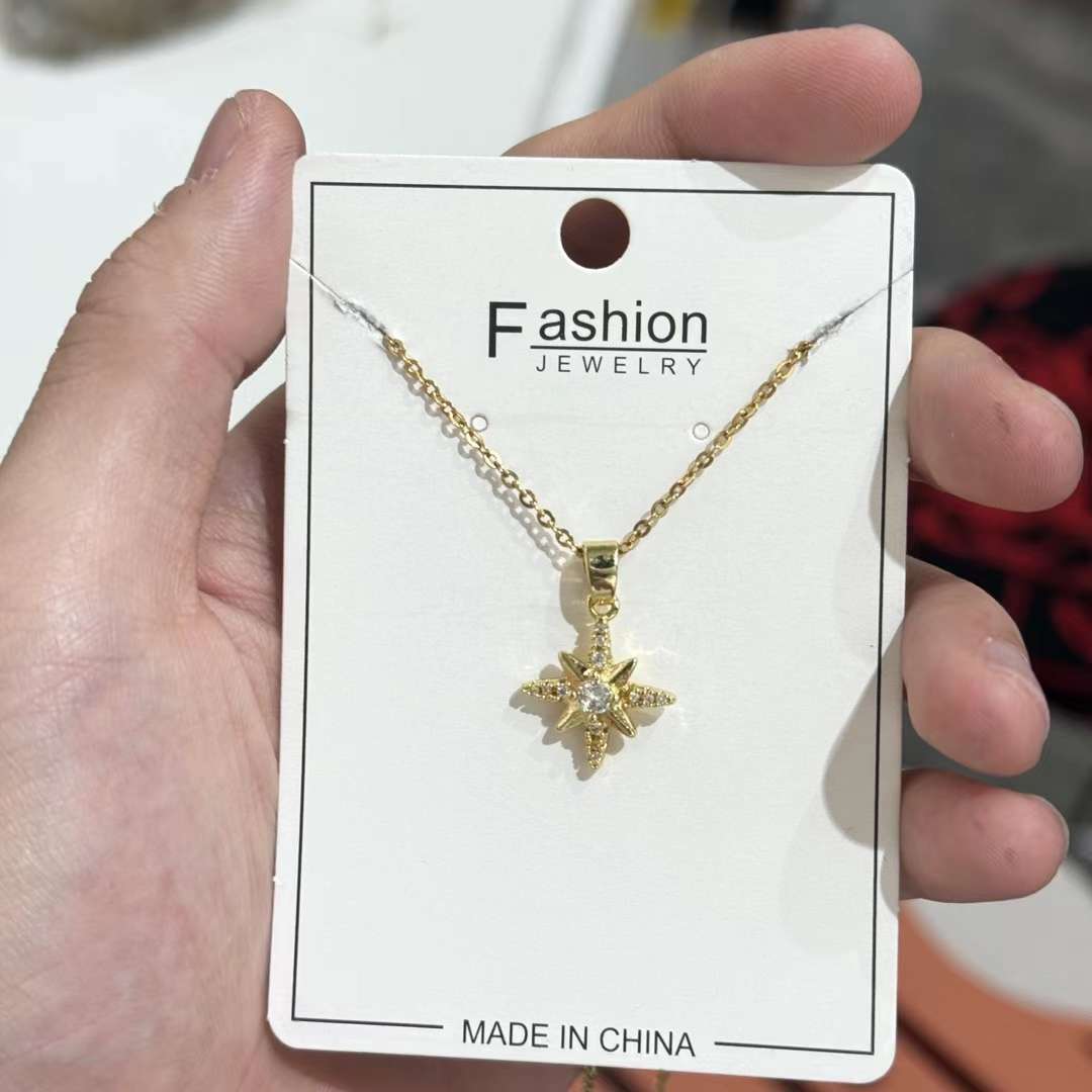 Sparkling pendant accessory