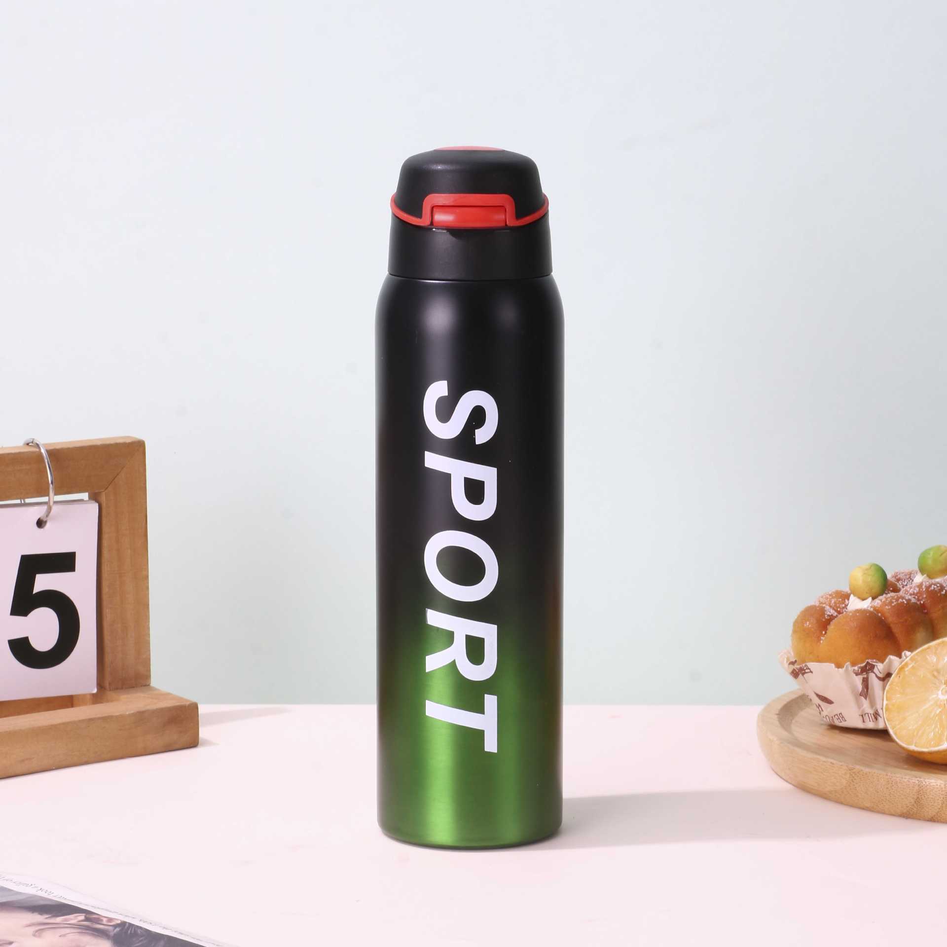 S98-YHSQ3601 Creative Sports Duckbill Pot Vacuum Straw Stainless Steel Insulated Cup Portable Spring Lid Gift Cup Application Scenario