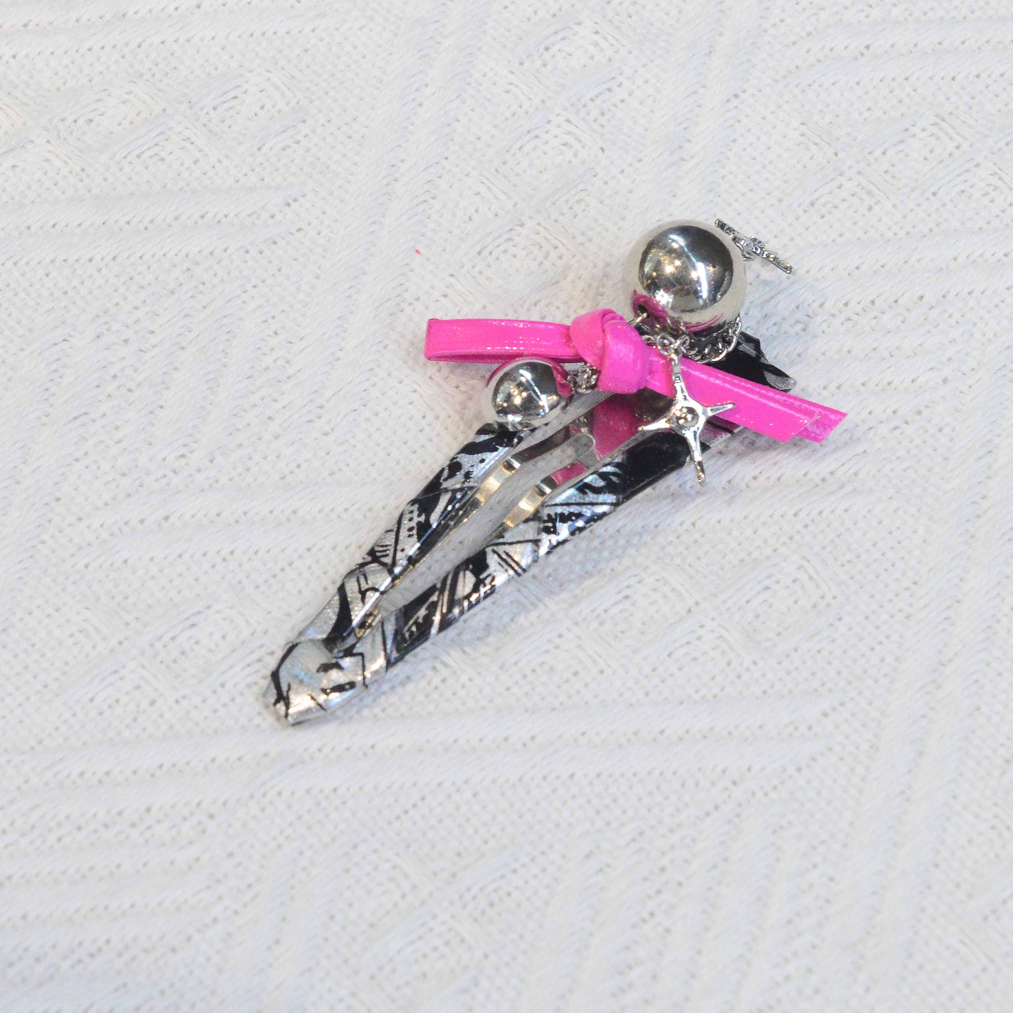 Original Self-Made Silver Bright Face Grab Clip Subculture Headband Y2k Hair Clip Millennial Style Headwear Specification drawing