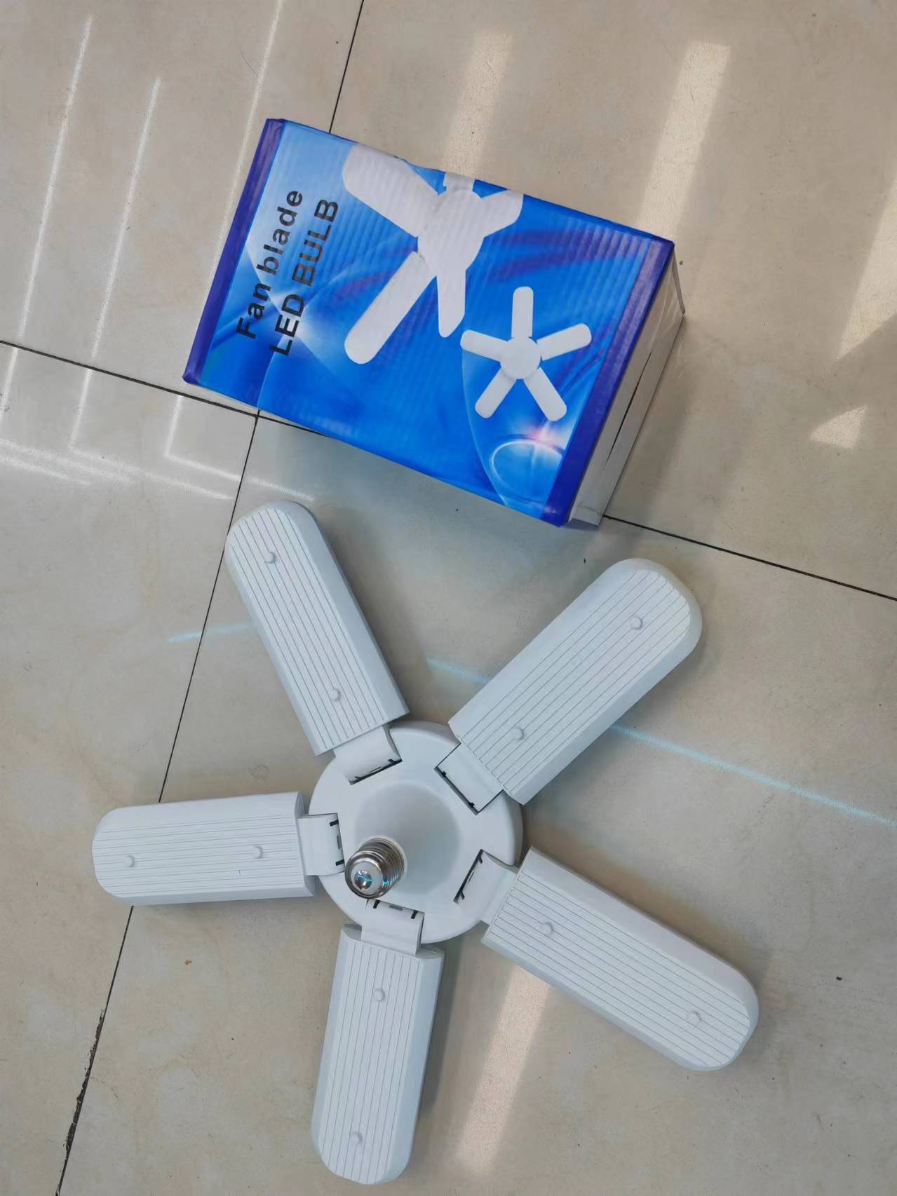 led叶子灯，流行照明，家用照明，省电模式详情6