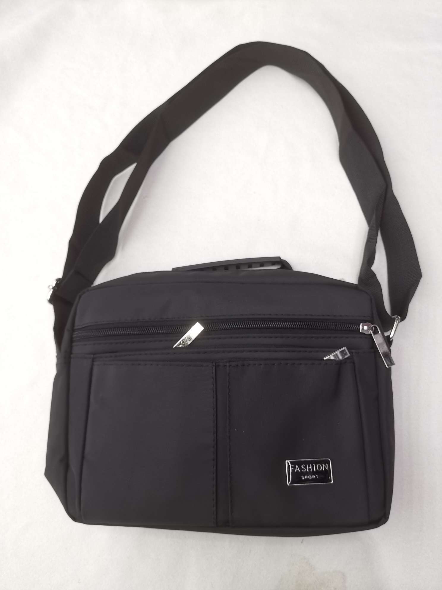 单肩斜挎包产品图