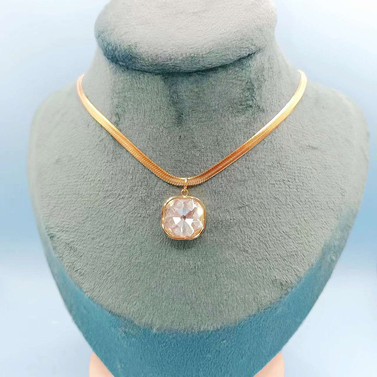 不锈钢时尚水晶项链刀片链项链时尚饰品金色项链外贸新品水晶多色项链详情图5