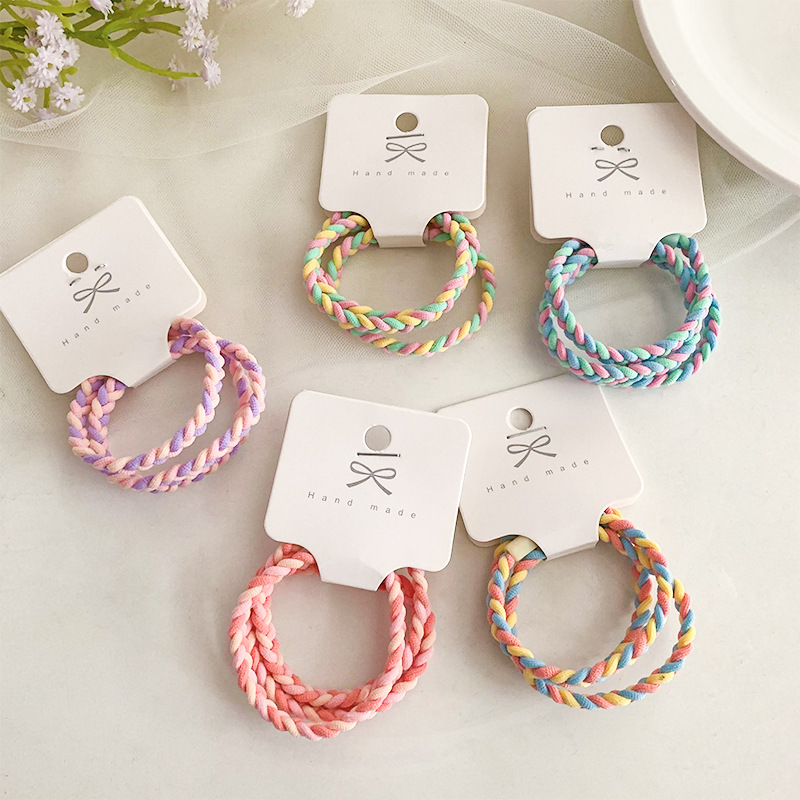 Three candy-colored braid hair bands with clips, a simple and elegant Korean style hair tie for women, a high-elasticity and durable hair accessory Application Scenario