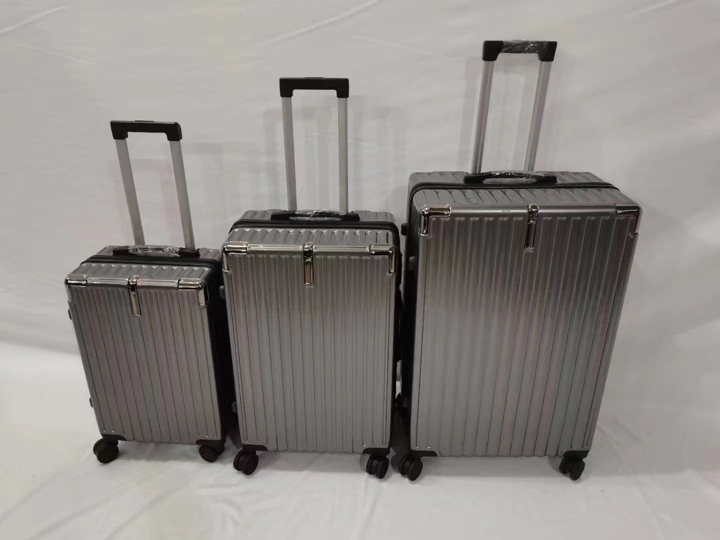 旅行箱全铝/旅行箱/电动行李箱/旅行箱20寸/行李箱密码箱包产品图