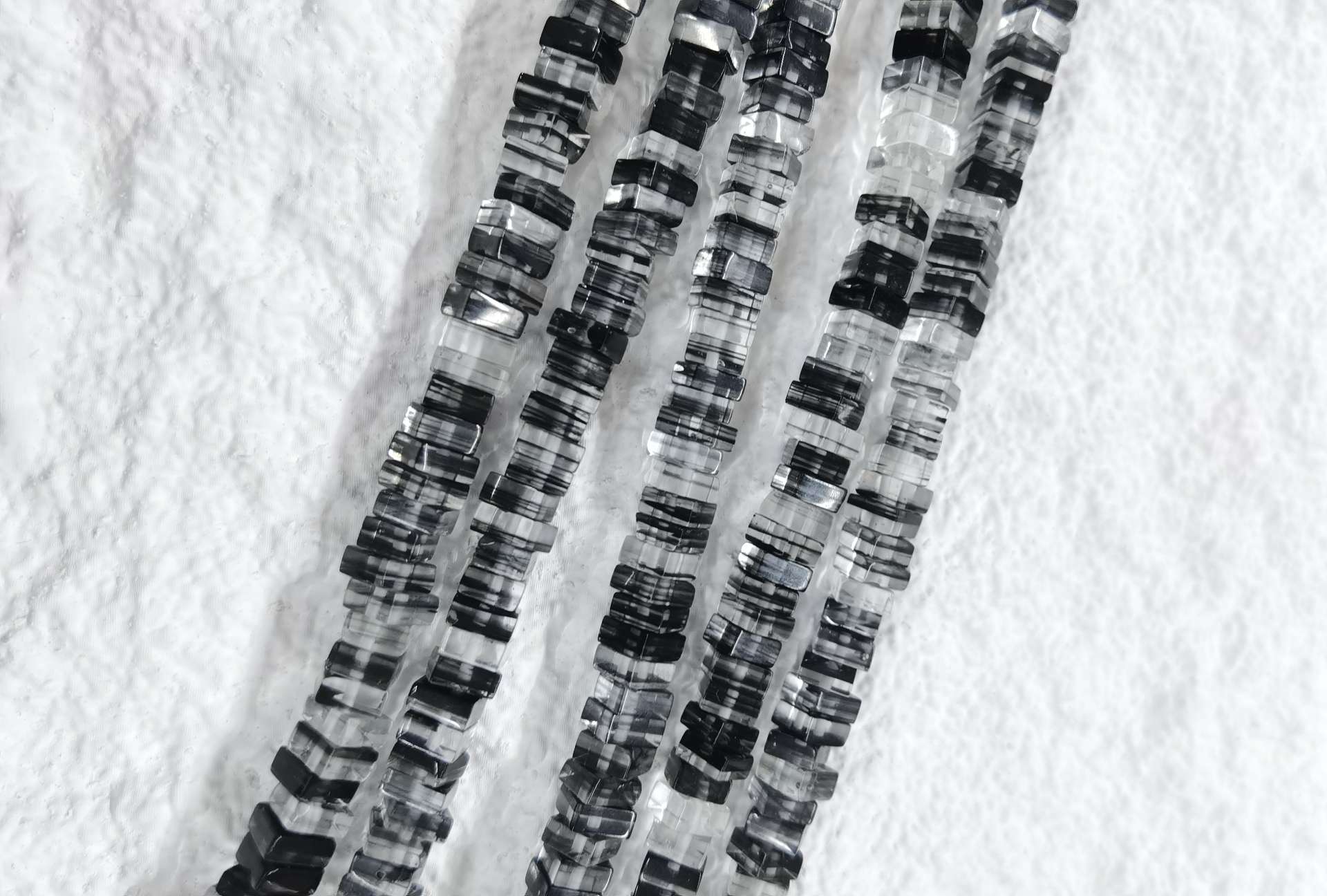 网络爆款意大利果糖琉璃散珠串珠 DIY 手工珠子 手链项链配饰厂家直销详情图17