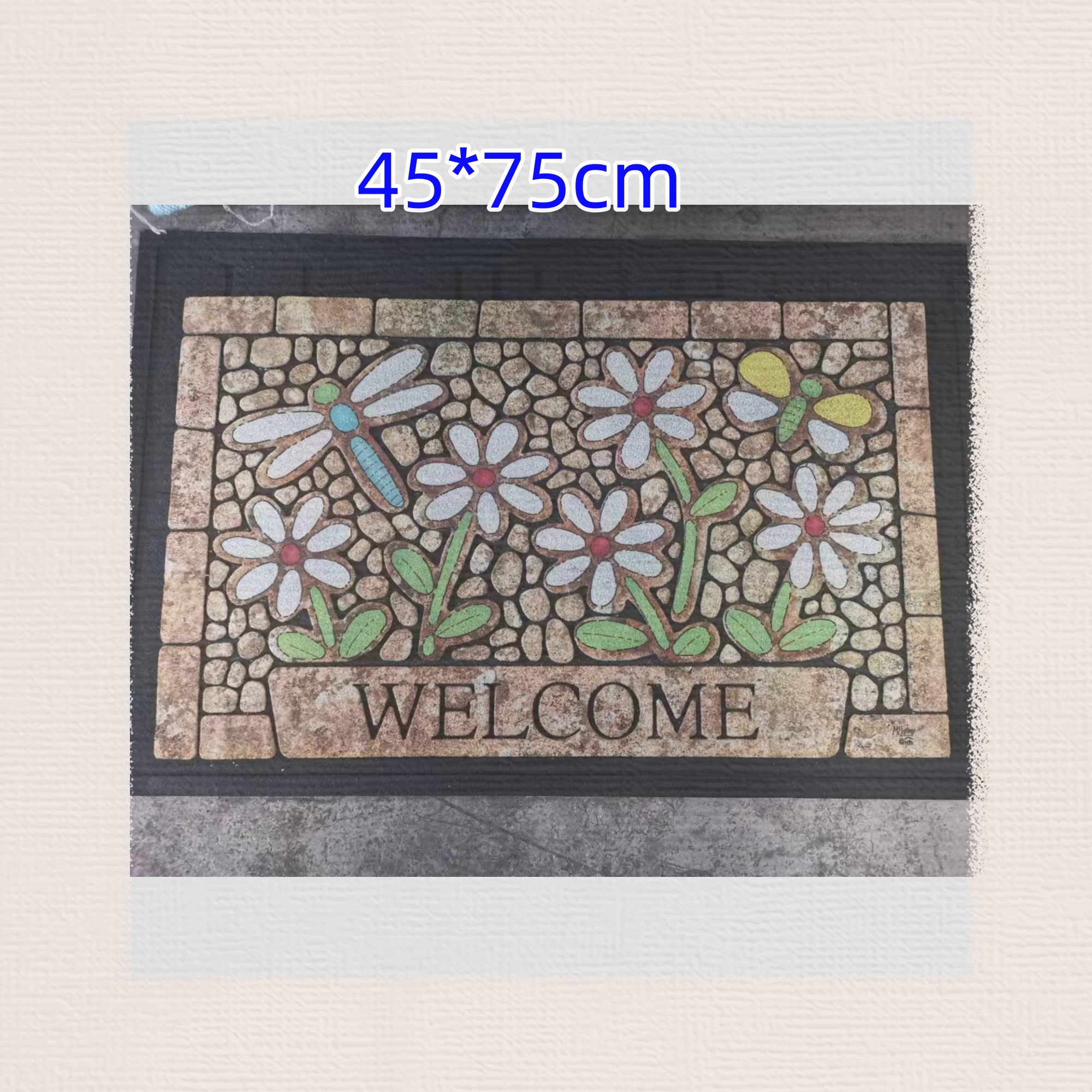 The quality of the European and American style rubber base flocked floor mat, anti-slip door mat, rubber foot mat and flocked floor mat is excellent. The patterns are clear and beautiful. The size of the outdoor mat is 45*75cm. There are multiple patterns that can be mixed or installed separately Application Scenario
