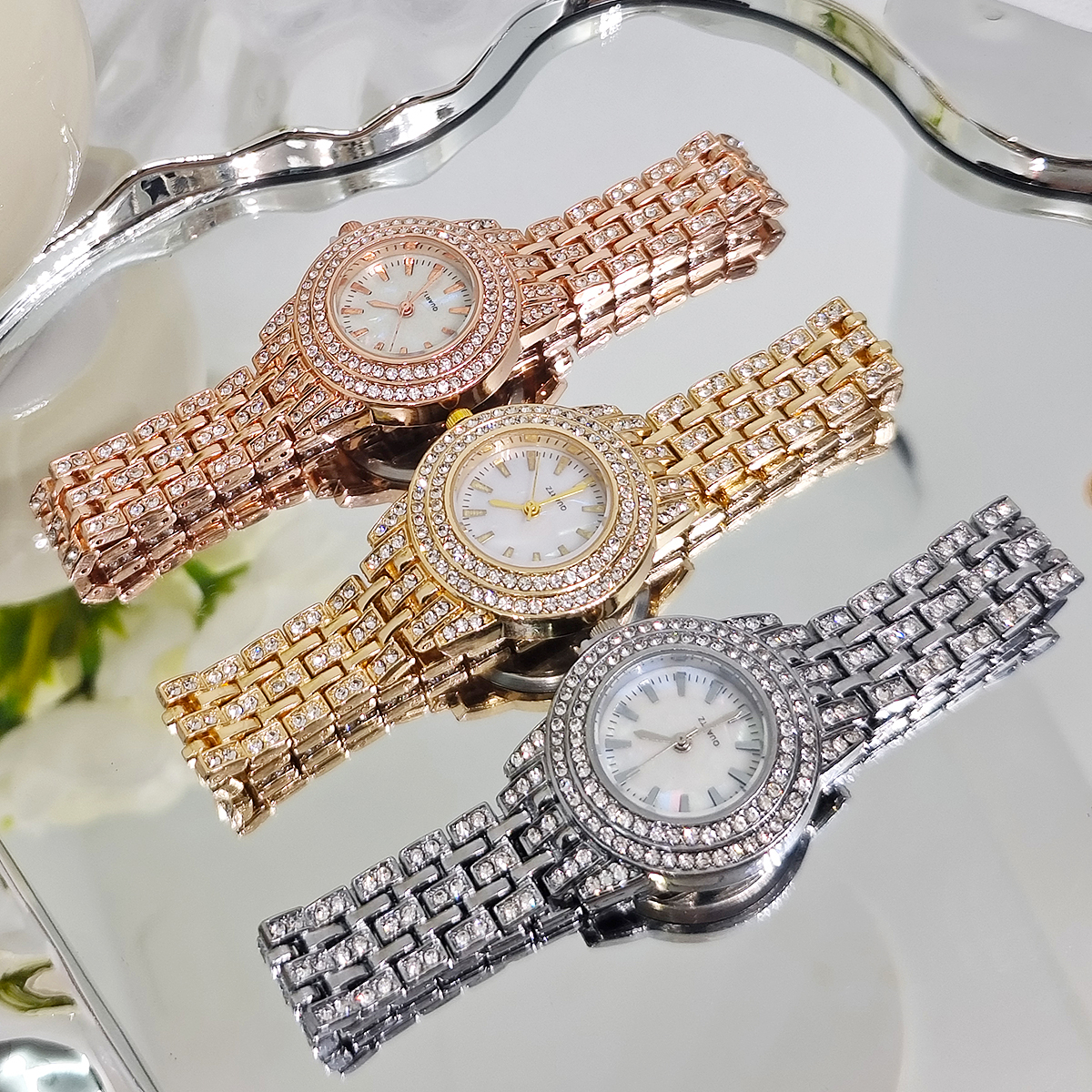 New Fashion Trend Watch Tiktok The Same Point Drill Small Dial Full Star Steel Belt Watch details Picture