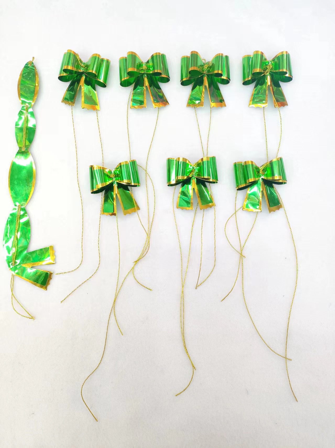 Christmas tree bow decorations, gift packaging bows in bright colors Item Picture