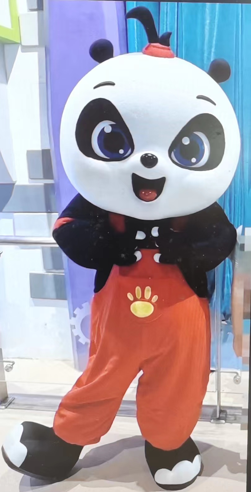 小熊猫卡通人偶服装成人行走活动表演发传单可爱玩偶服装道具熊猫服白底实物图