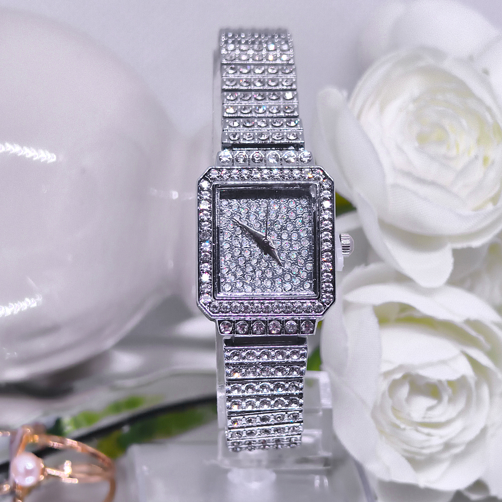 Fashion Leisure Compact Set Steel Belt Watch New Star Watch Women's Watch Wholesale Square Round