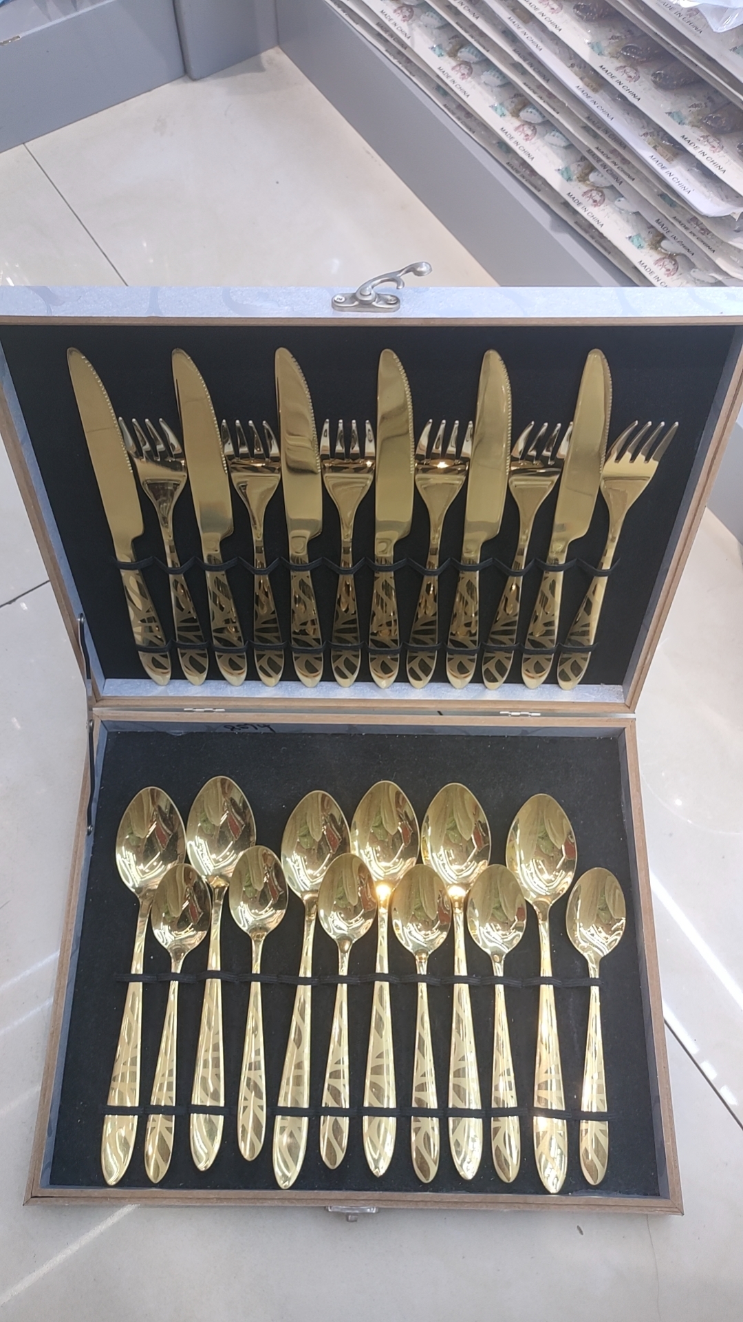 土耳其风格西餐餐具套装 陶瓷盘 热销餐具套装 高档精致餐具享受美食时光