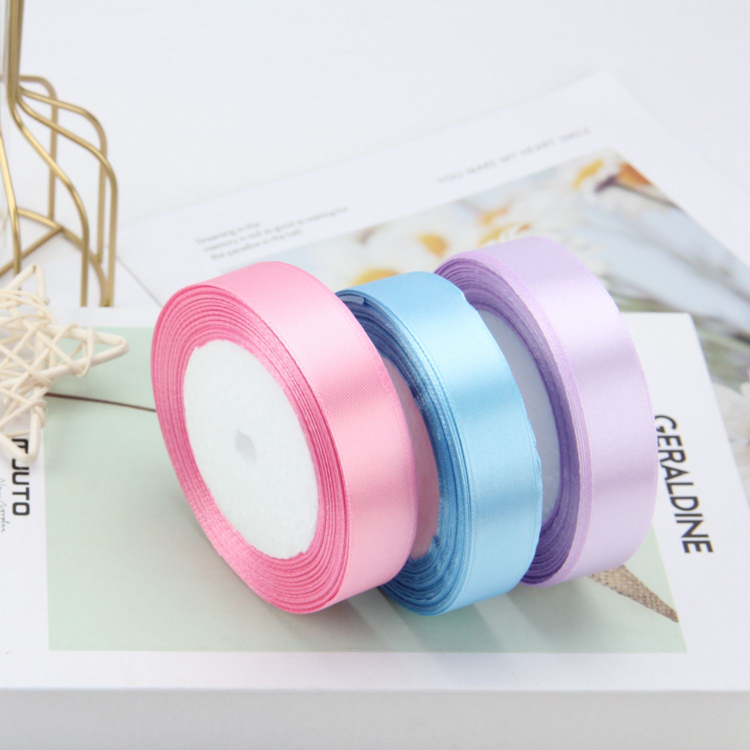 2 cm ordinary ribbon, flower wrapping ribbon, festival ribbon, handmade ornaments, bow ribbon Application Scenario