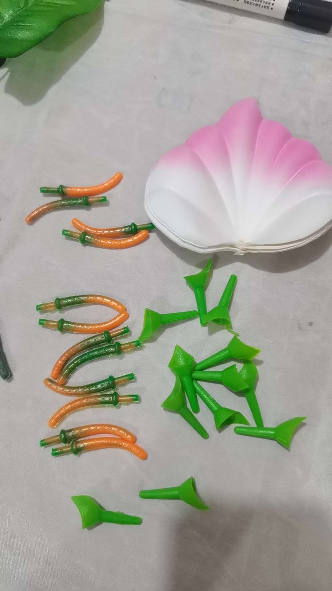 仿真花/情人节/假花仿真花/玉兰花藤居家/祭祀仿真花白底实物图