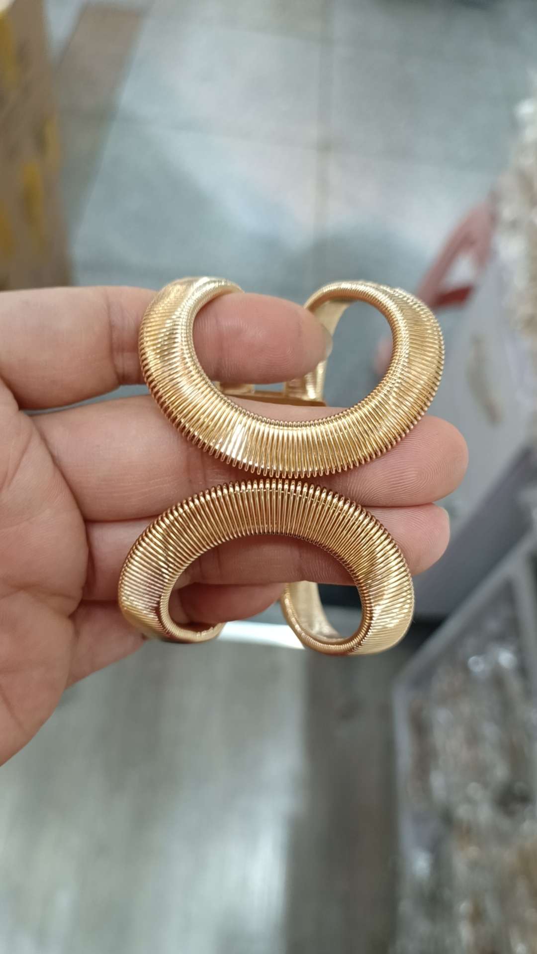 European and American trendy metal open spring, fashionable, simple, individual and versatile gold bracelet