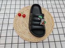 Summer cute cartoon wearing slippers