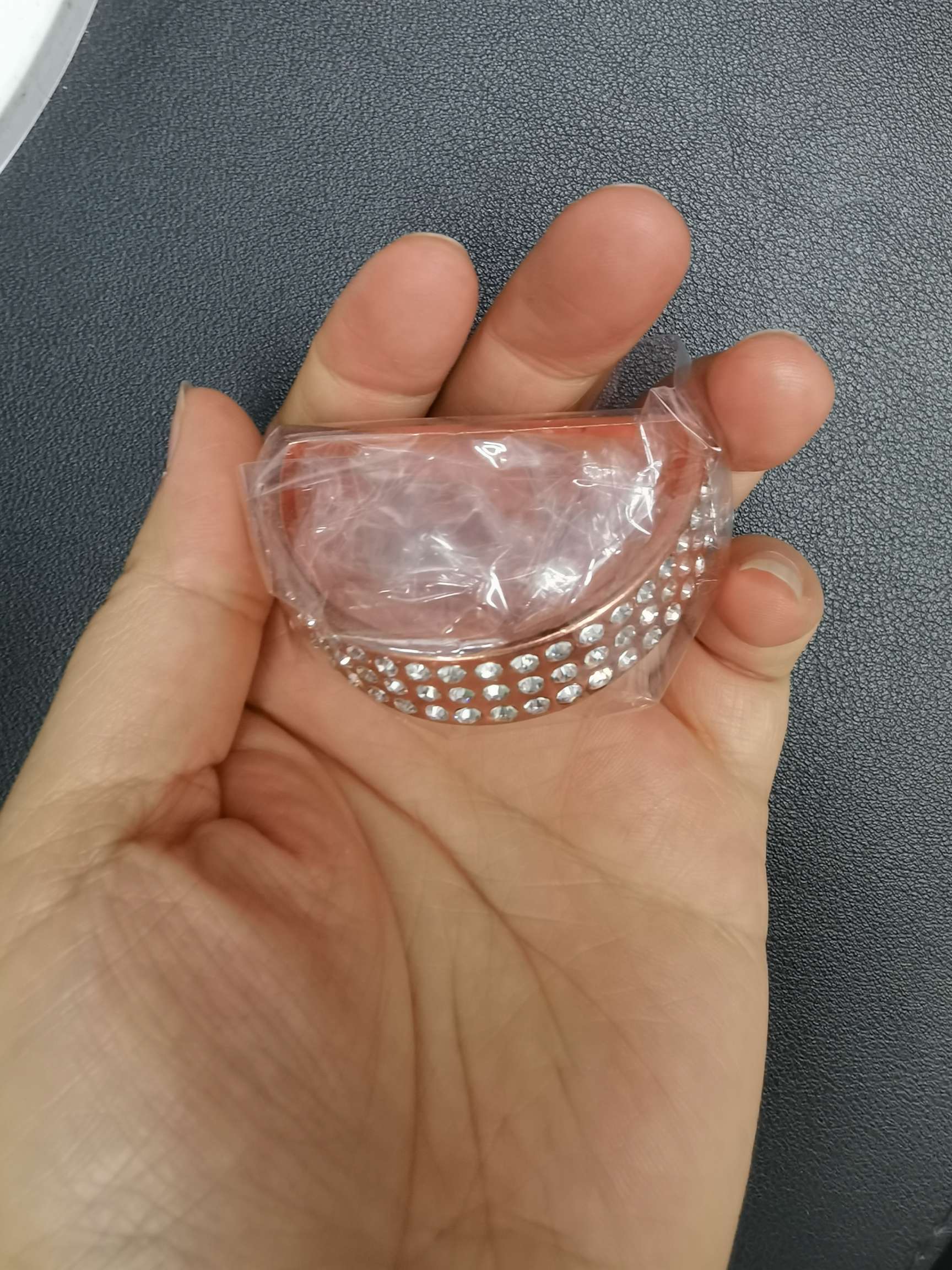 D形餐巾环点钻D扣餐巾环精致合金金属餐厅饰品产品图