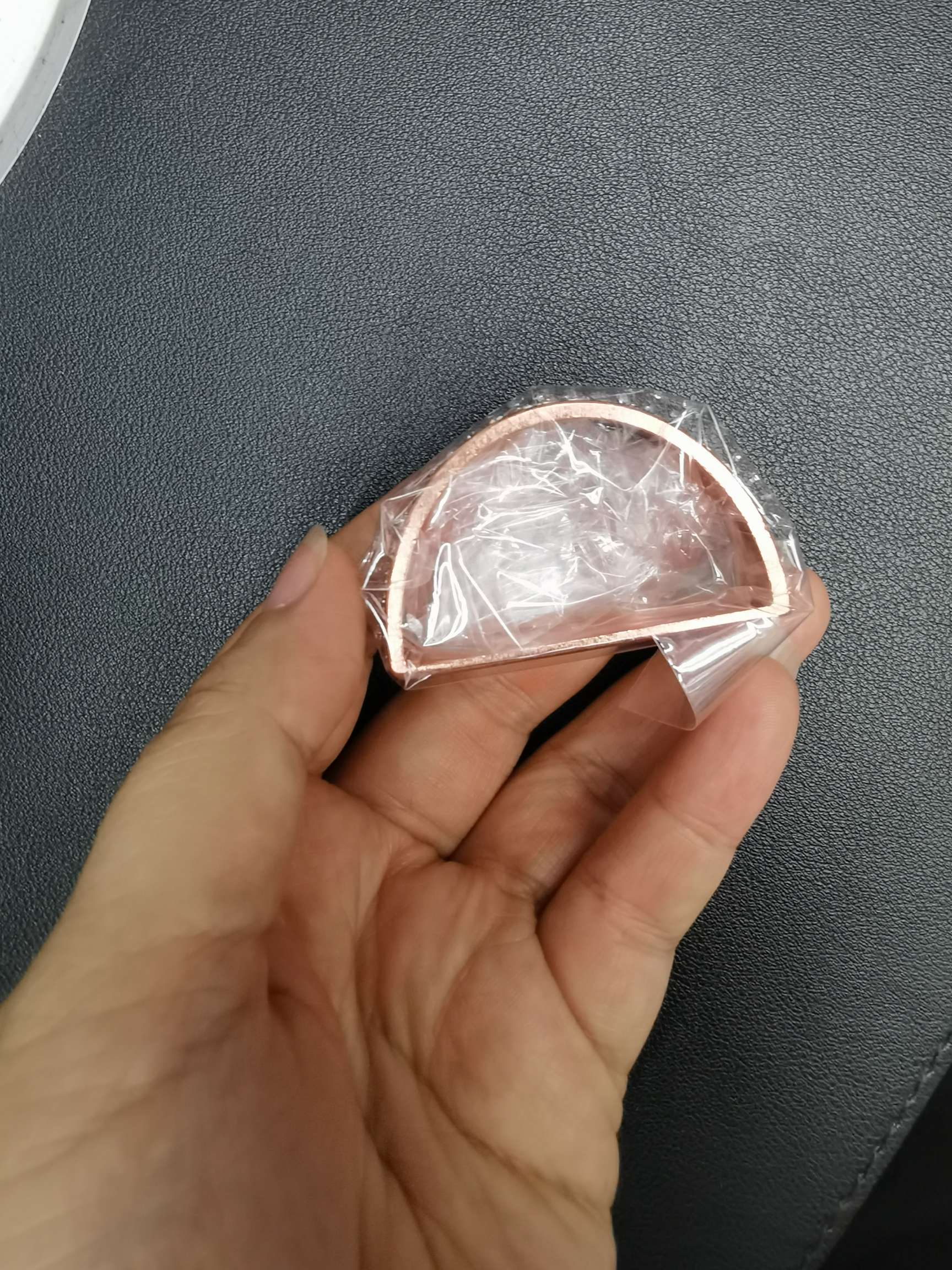 D形餐巾环点钻D扣餐巾环精致合金金属餐厅饰品细节图