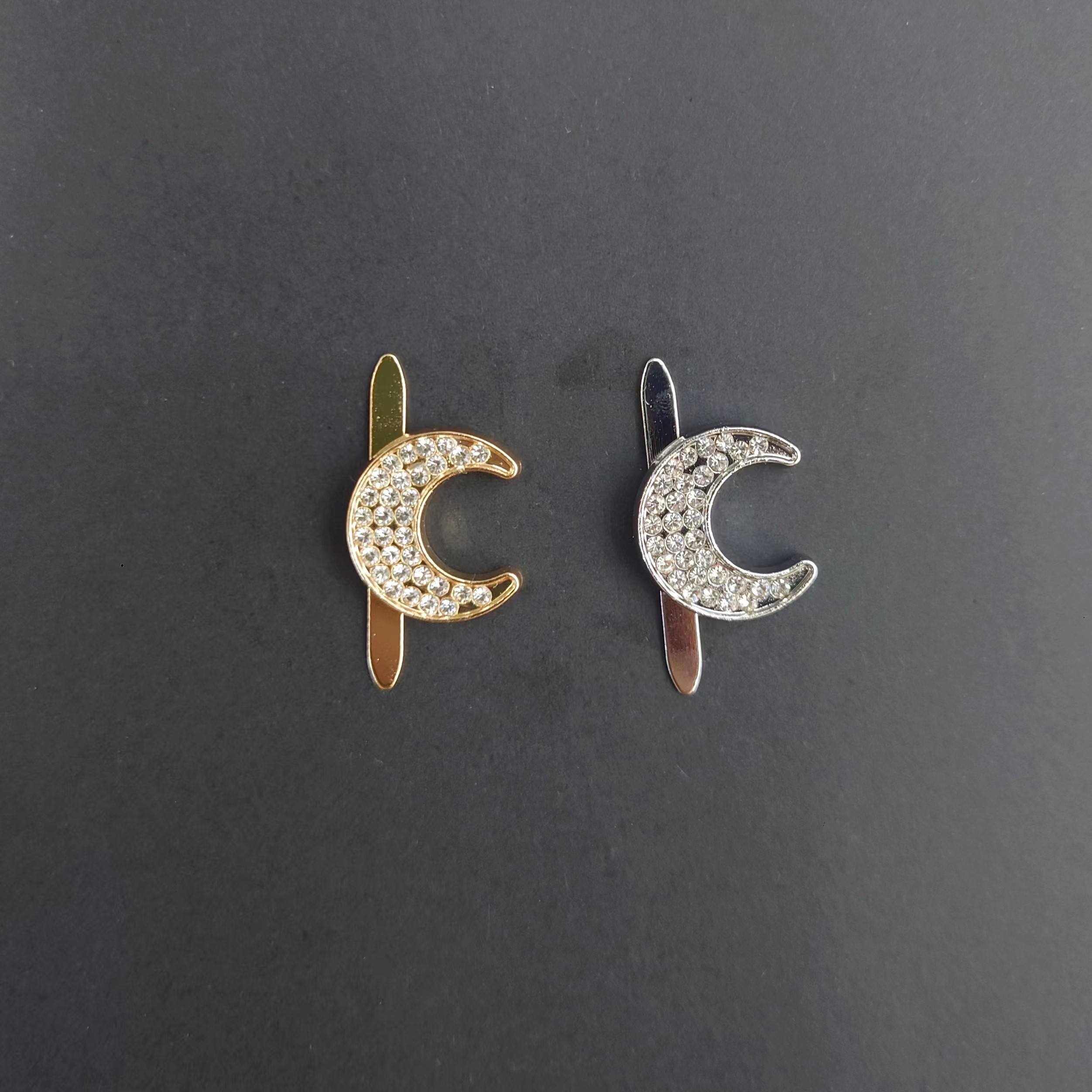Hot-selling new arrivals, high-end alloy shoe and hat decorative accessories, fashionable moon element ornaments, enhance your fashion taste Application Scenario