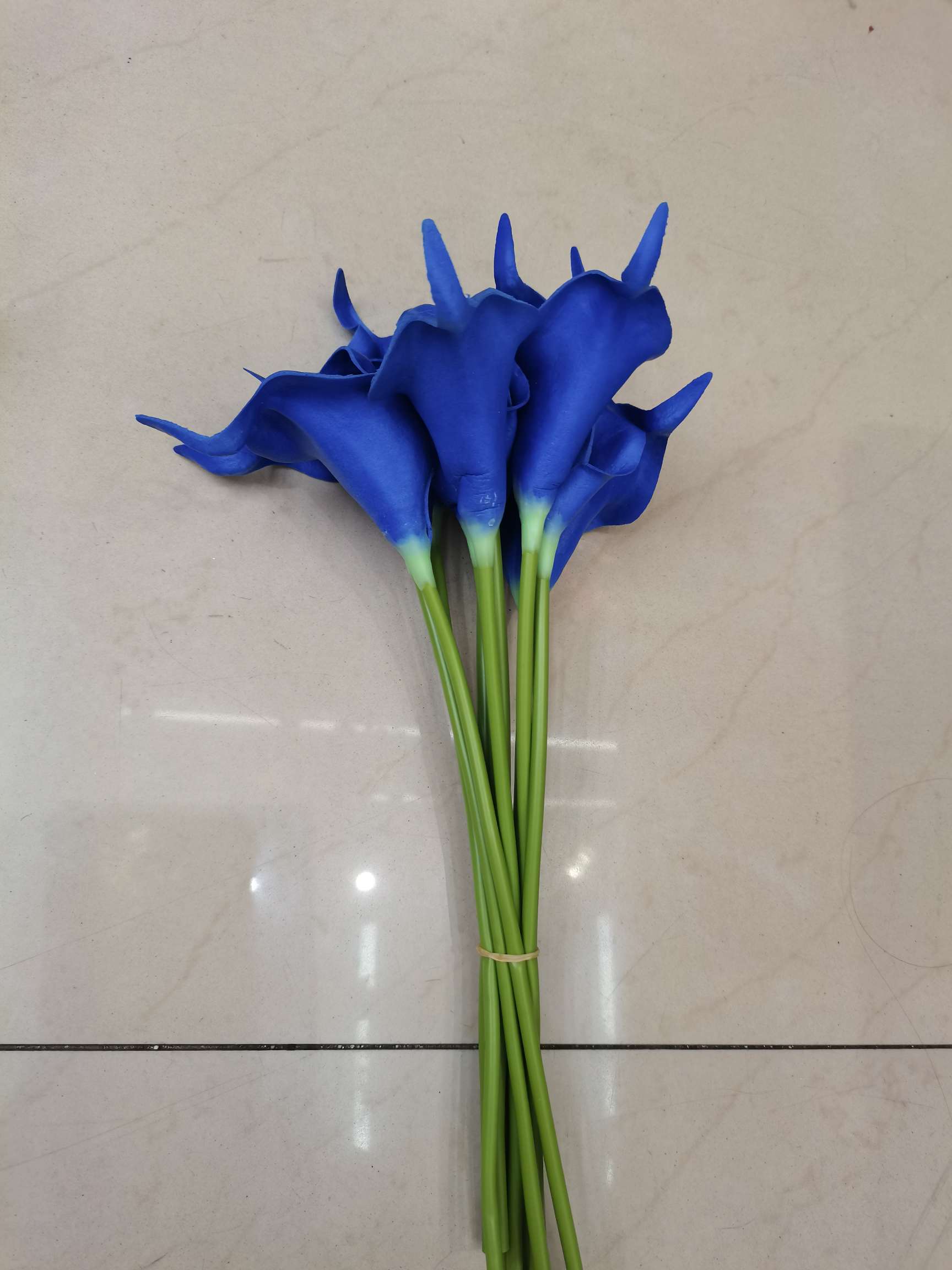 仿真花，马蹄莲，PU材质，用途：装饰，酒店摆色白底实物图