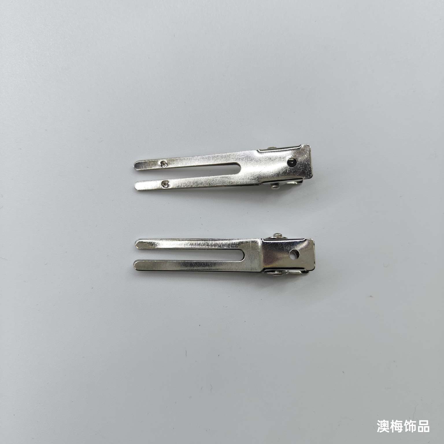 Double hairpins, hair accessories, side clips, DIY square clips, duckbill clips, crocodile clips, hair clips, metal hair clips, Aomei accessories Application Scenario