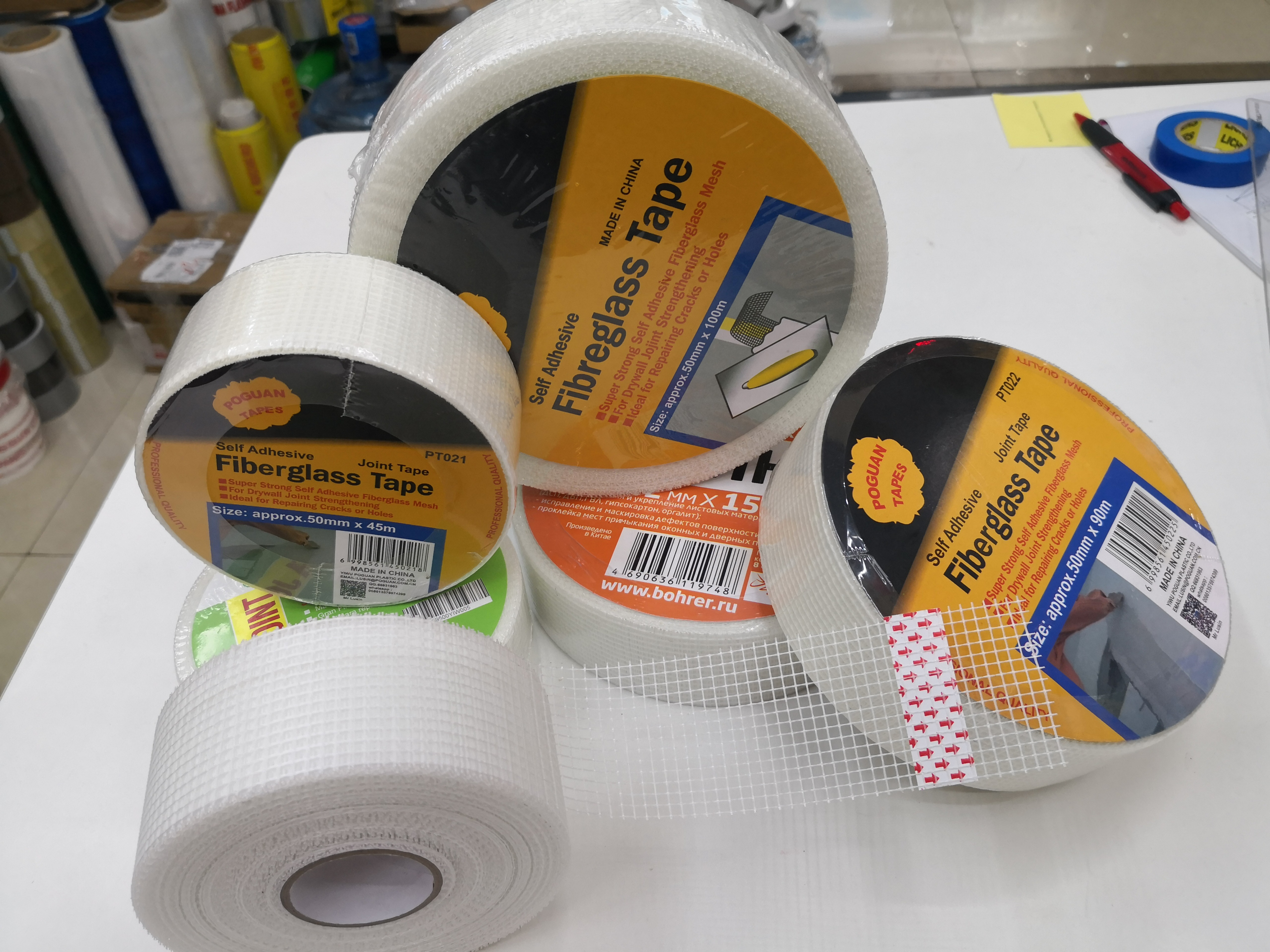 Factory Spot Wall Insulation Anti-Crack Plaster Mesh Cloth Alkali Anti-Crack Construction Site Glass Fiber Mesh Cloth details Picture