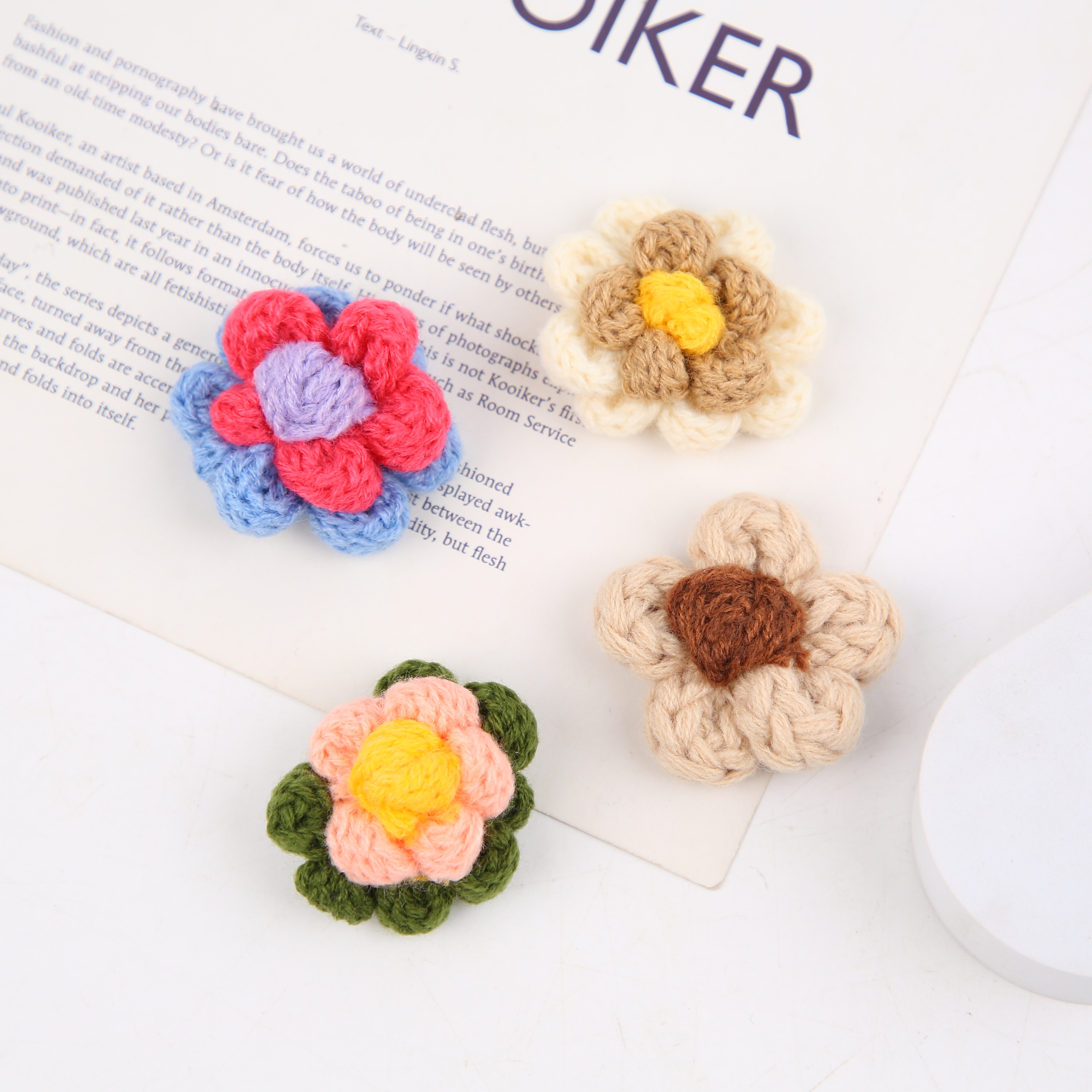 2024 Factory Direct Sales Of New Clothing Accessories Preparation Of Small Flower Pattern To Sample Customization