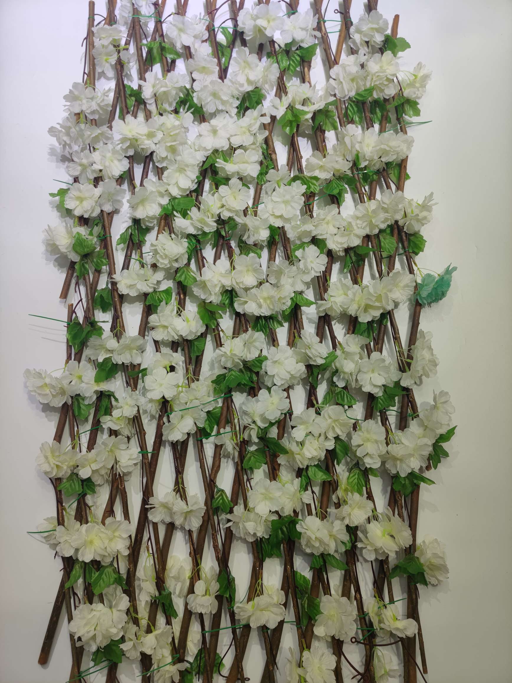 Garden plants, wall decoration, fences, artificial flowers, green tree leaves, retractable and stretchable fences, and balcony shielding detail image 7