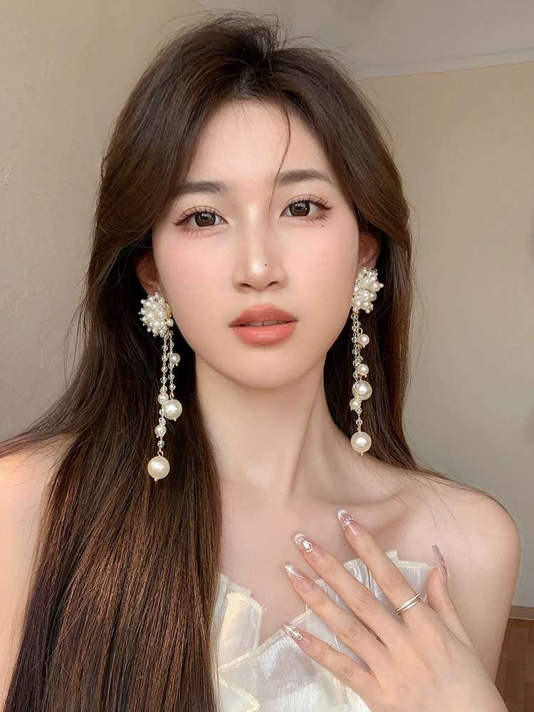 法式珍珠长款流苏耳环2024新款爆款高级感耳钉女超仙气质独特耳饰耳环