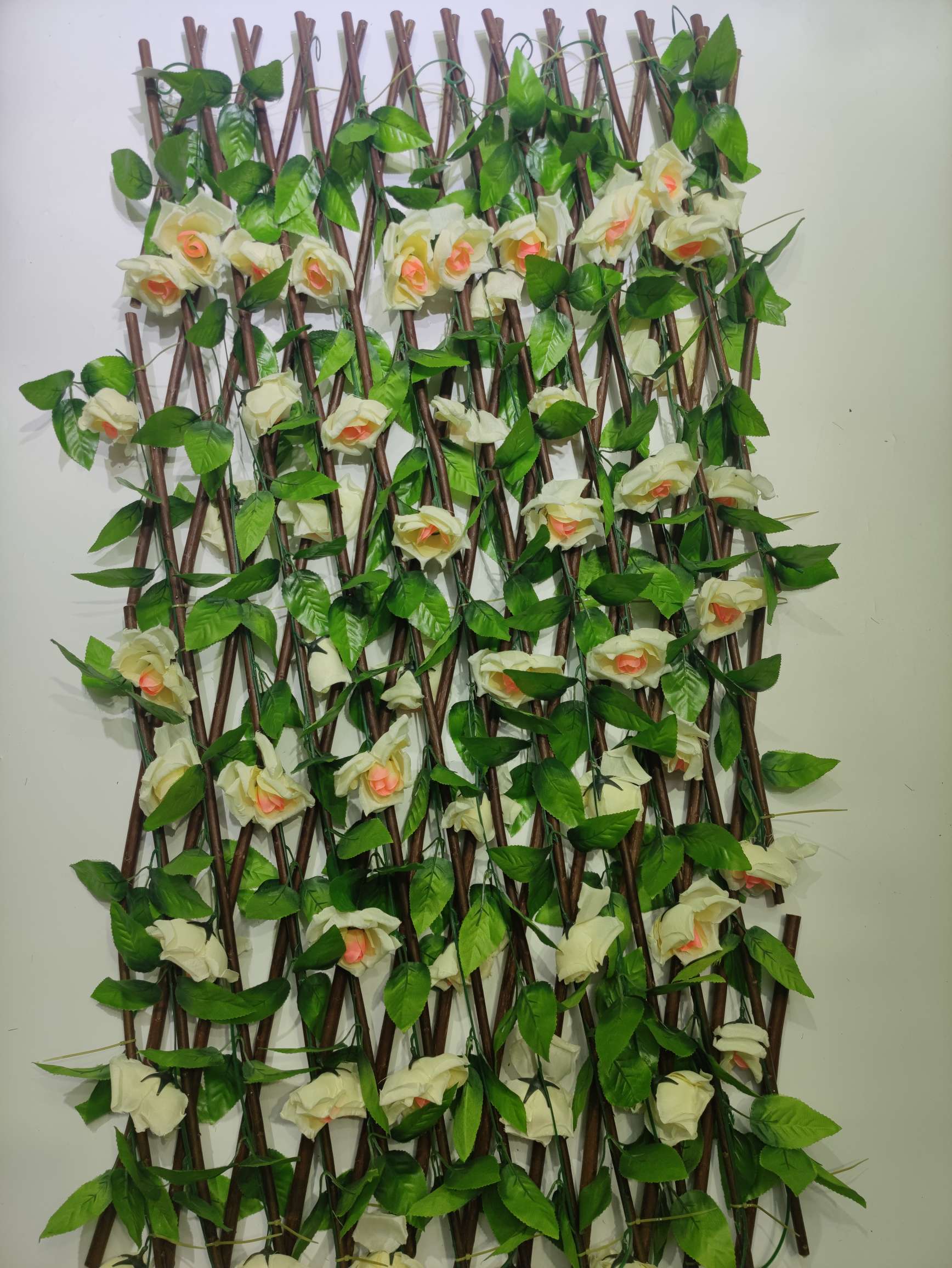 Simulación de la cerca telescópica de la planta pared de flores de rosa balcón al aire libre simulación pastoral seto plástico plantado verde cerca decorativa detail image 5