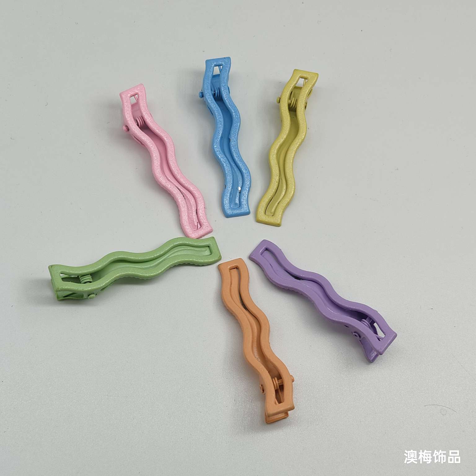 New Korean version simple and cute children's matte macaron-colored duckbill clip, fringe clip, sweet and elegant set, wave clip detail image 5
