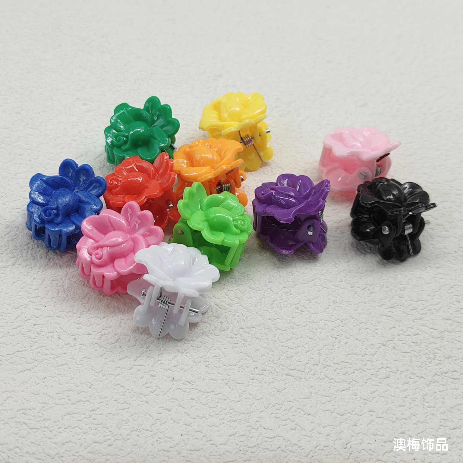 2CM mini flower matte hair clips, children's hair clips, small bangs, top clips, broken hair clips, rose hair clips, solid color Specification image