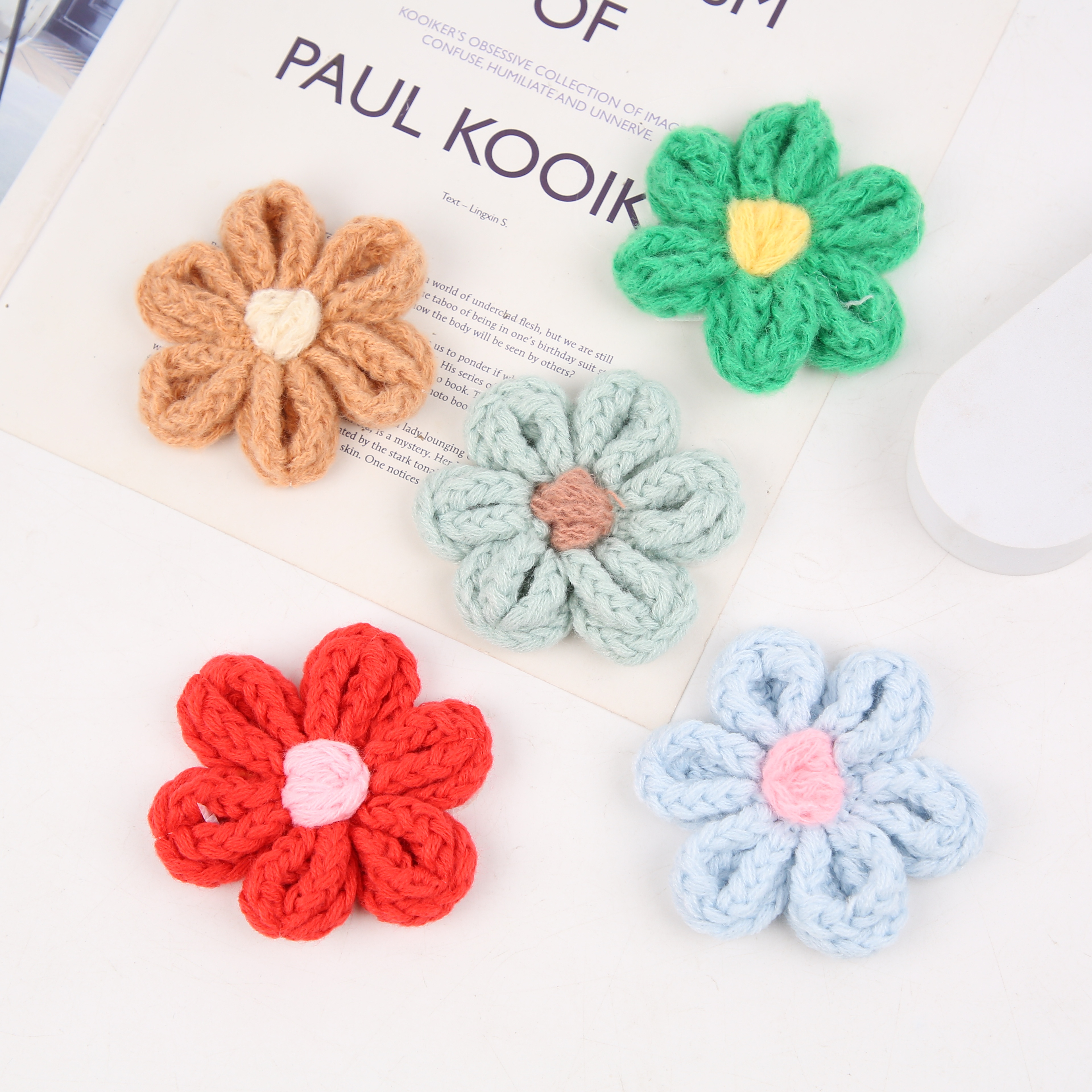 2024 Factory Direct Sales Of New Clothing Accessories Preparation Of Small Flower Pattern To Sample Customization