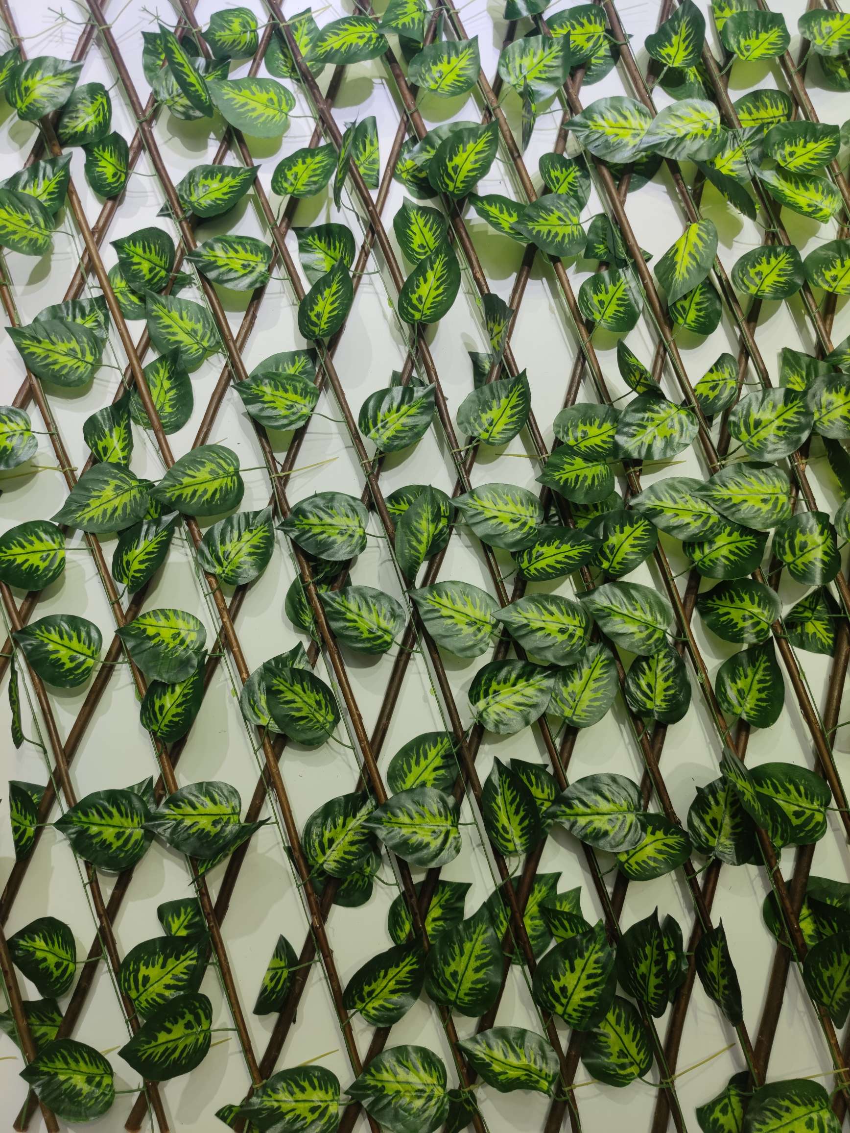 Artificial fence, leaf wood fence, retractable fence, artificial plant wall, garden and courtyard decorative guardrail manufacturer wholesale detail image 7